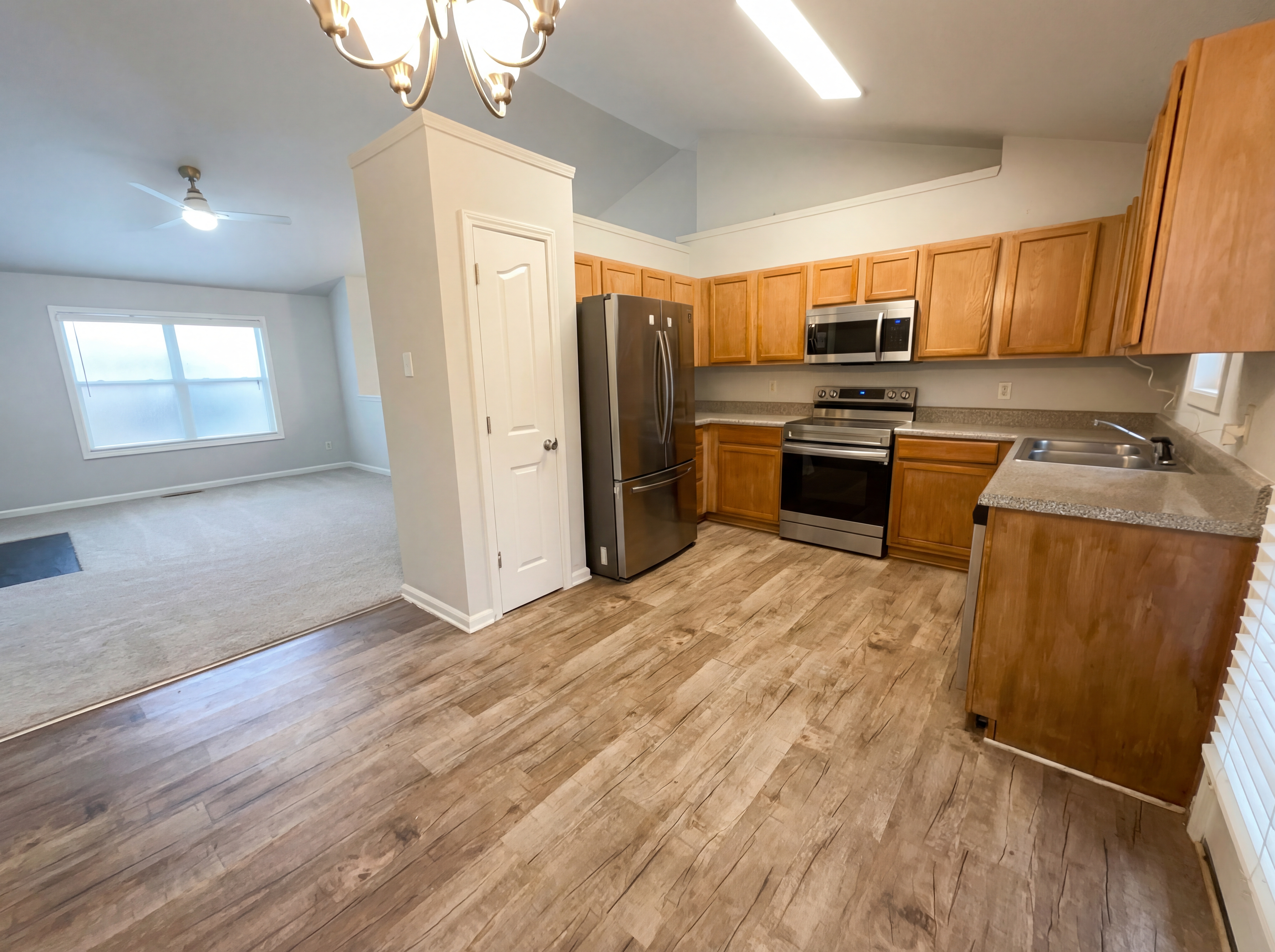 Photo 8 of 24 of 6584 Snowbird Ln, Douglasville, GA