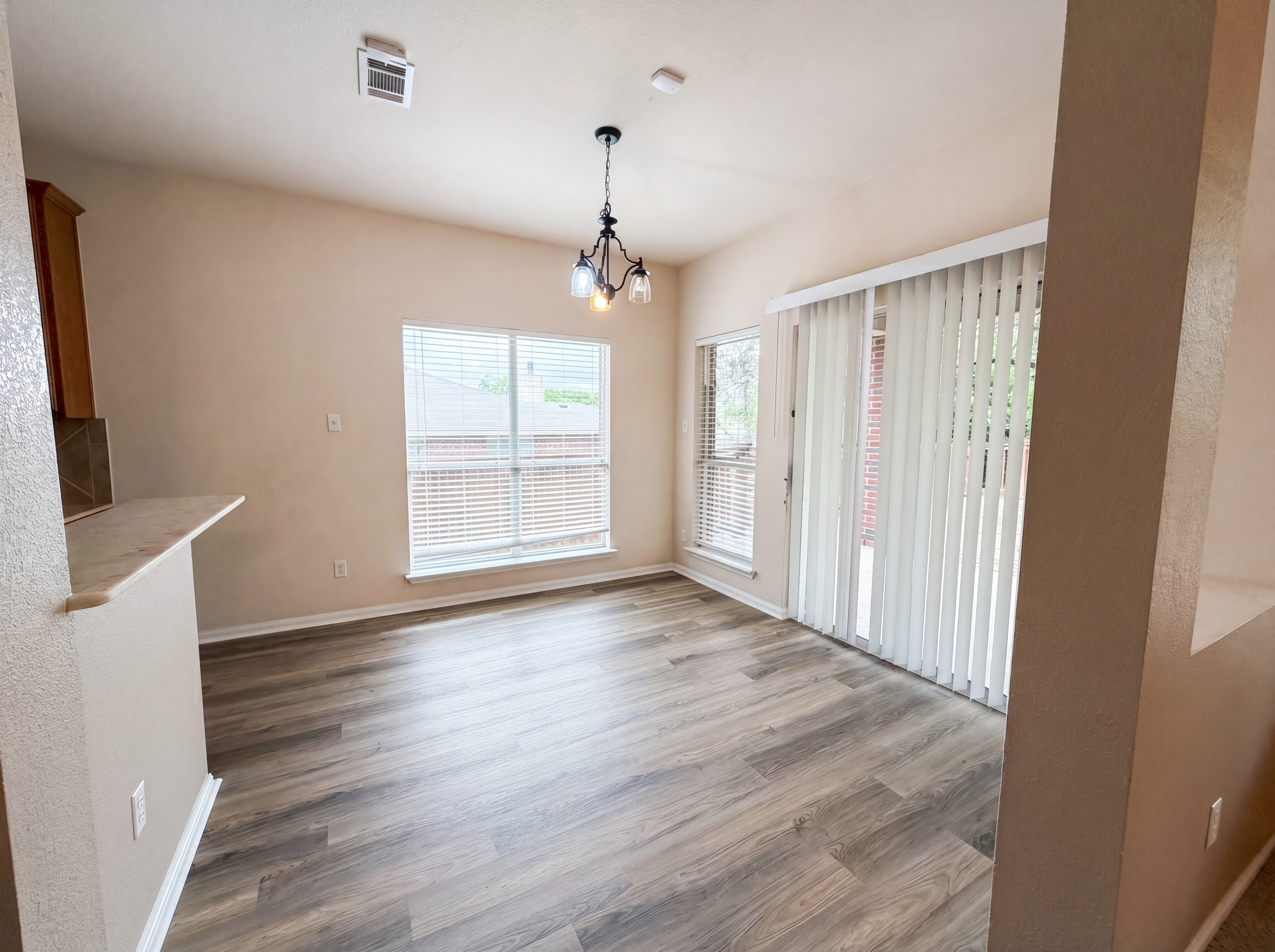 Photo 10 of 21 of 312 Crowfoot Dr, Harker Heights, TX