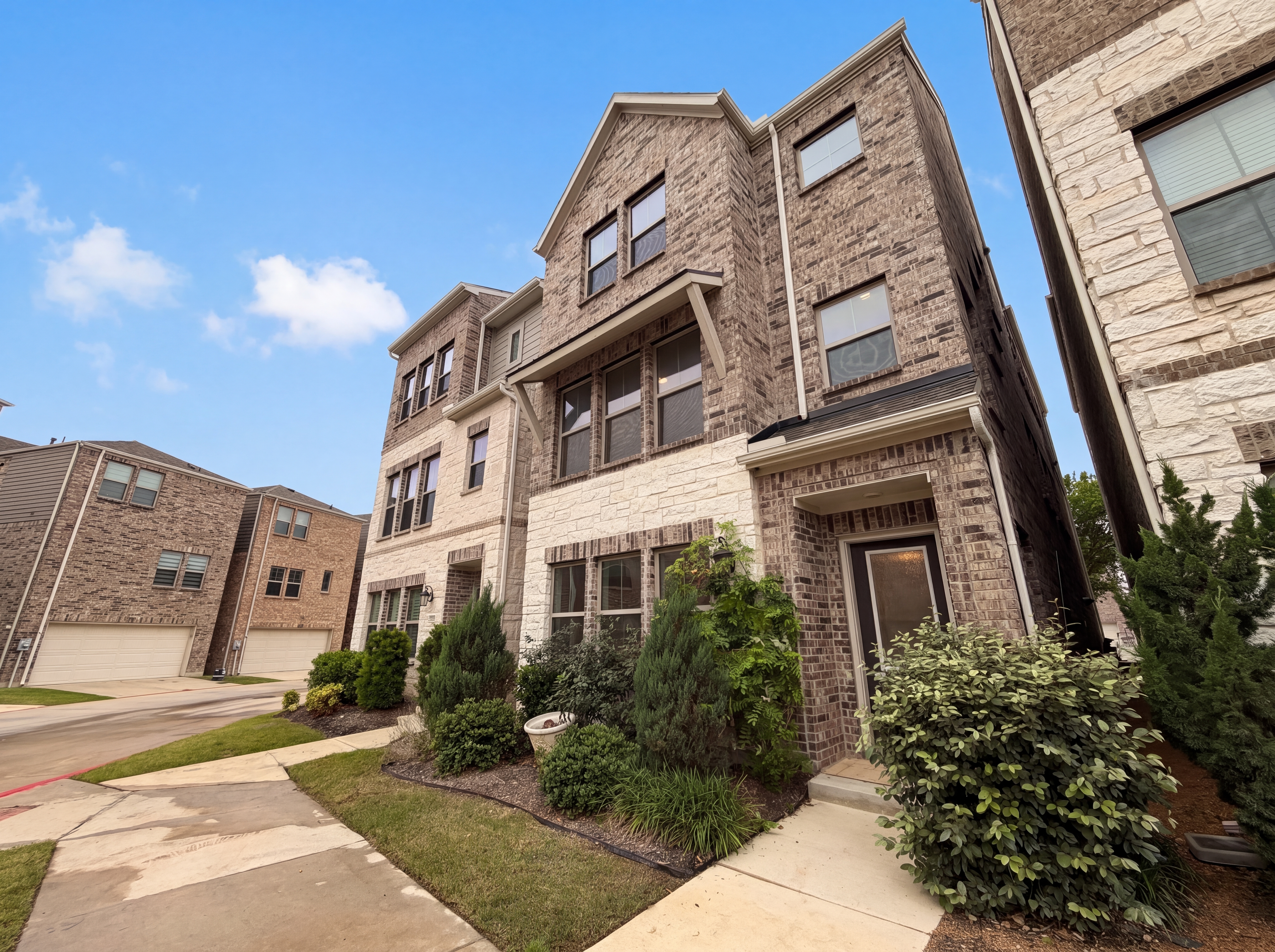 Photo 26 of 31 of 217 Cassandra Ct, Euless, TX