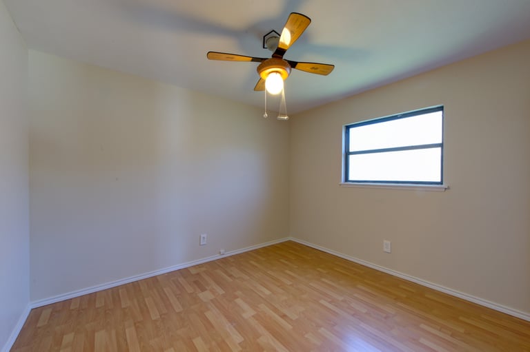 Photo 19 of 28 - 2105 Lewis Trl, Grand Prairie, TX 75052