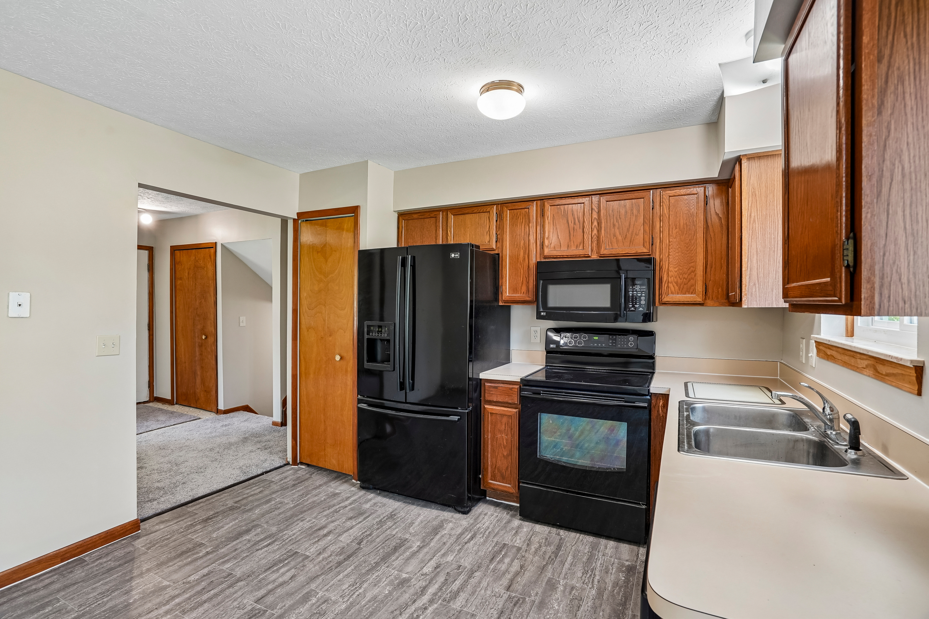 Photo 11 of 30 of 10153 Ashton St, Pinckney, MI