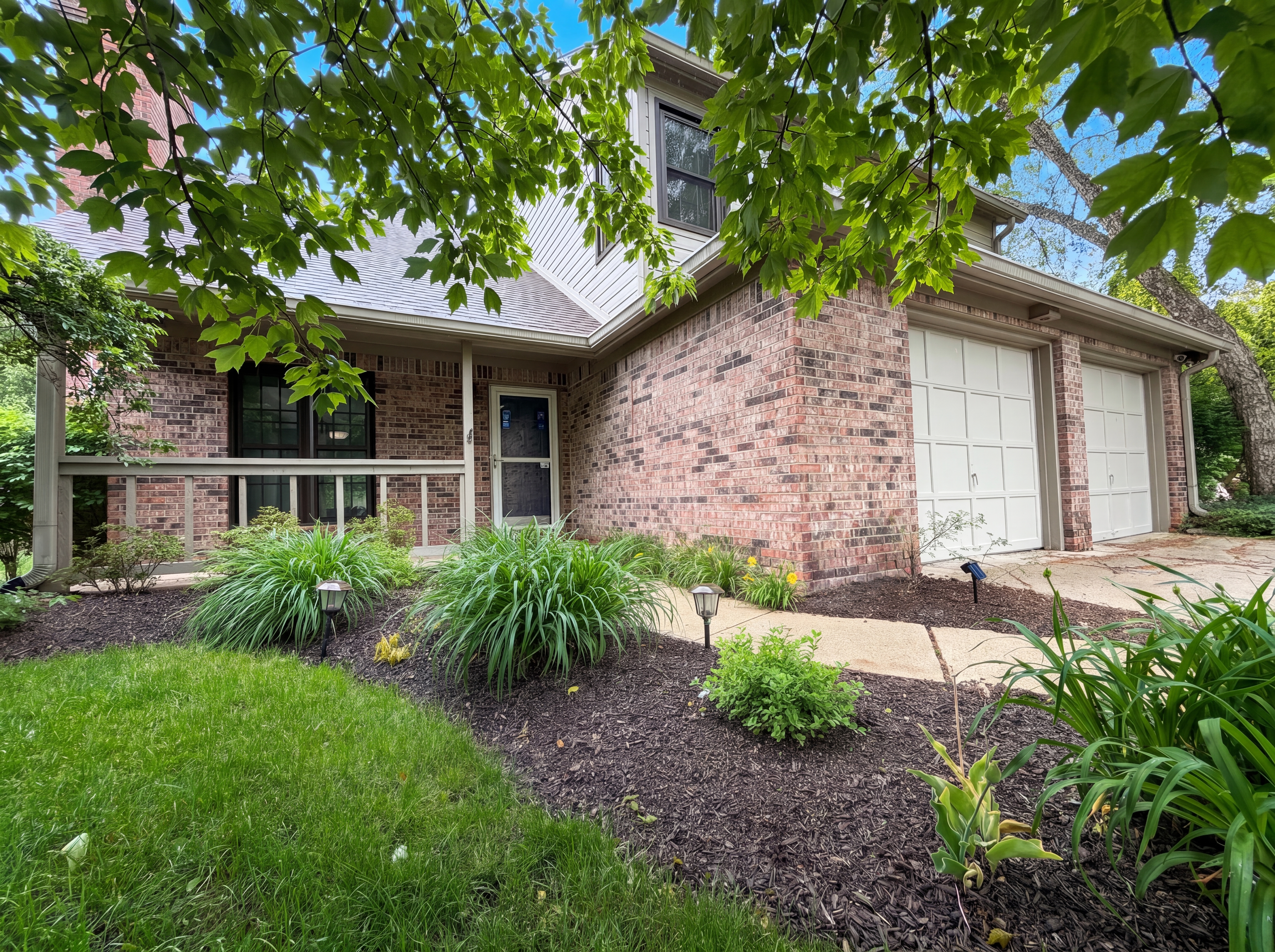 Photo 18 of 21 of 8302 La Habra Ln, Indianapolis, IN