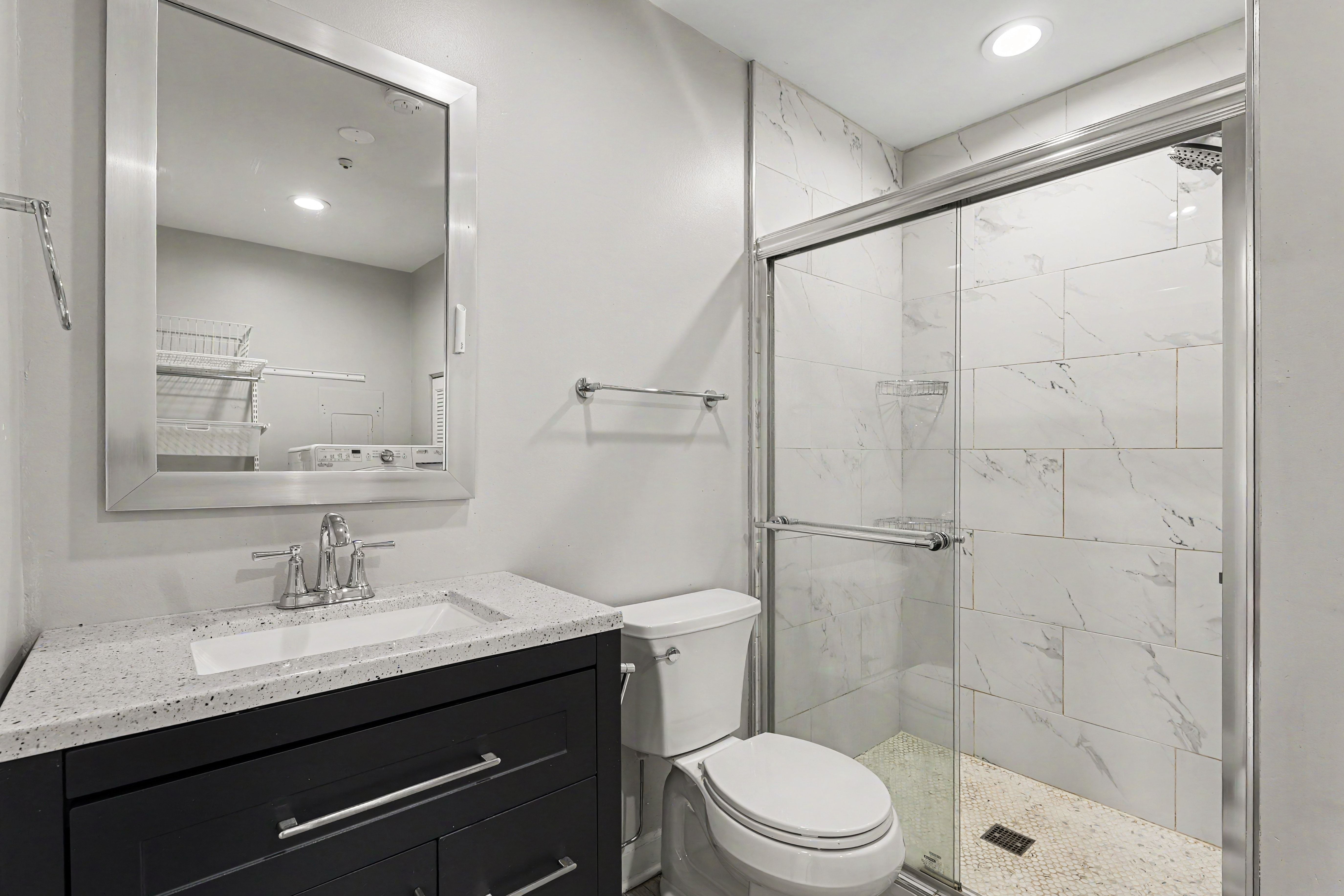Photo 11 of 16 of 8 Greenvale Rd SE, Vernon Hills, IL