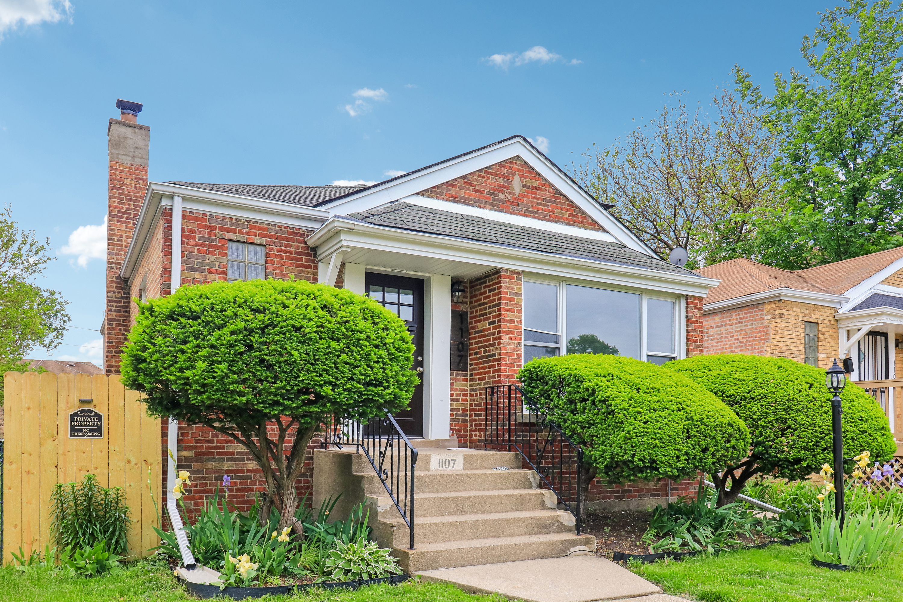 Photo 38 of 41 of 1107 W 101st St, Chicago, IL