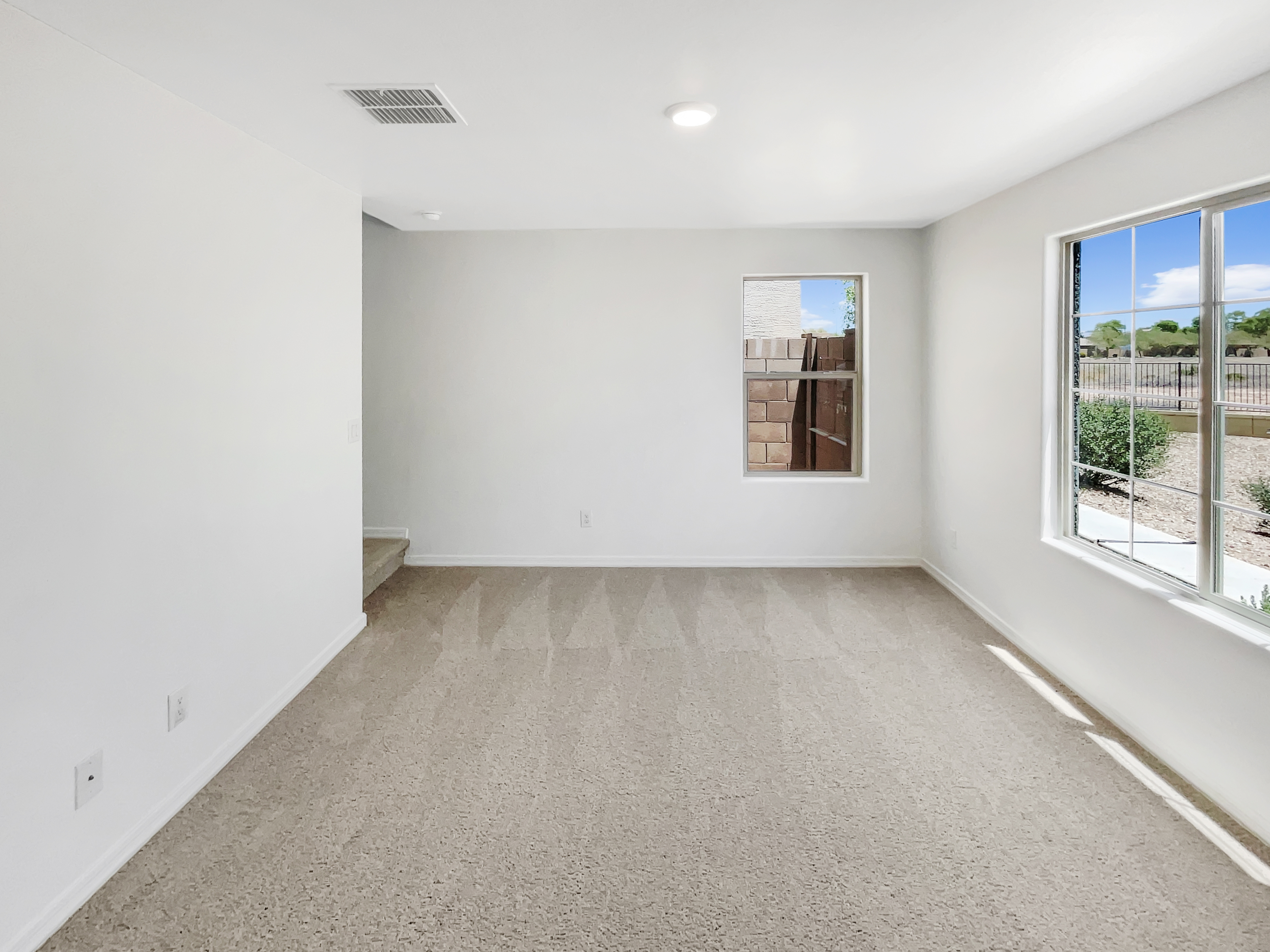 Photo 3 of 25 of 8218 W Illini St, Phoenix, AZ