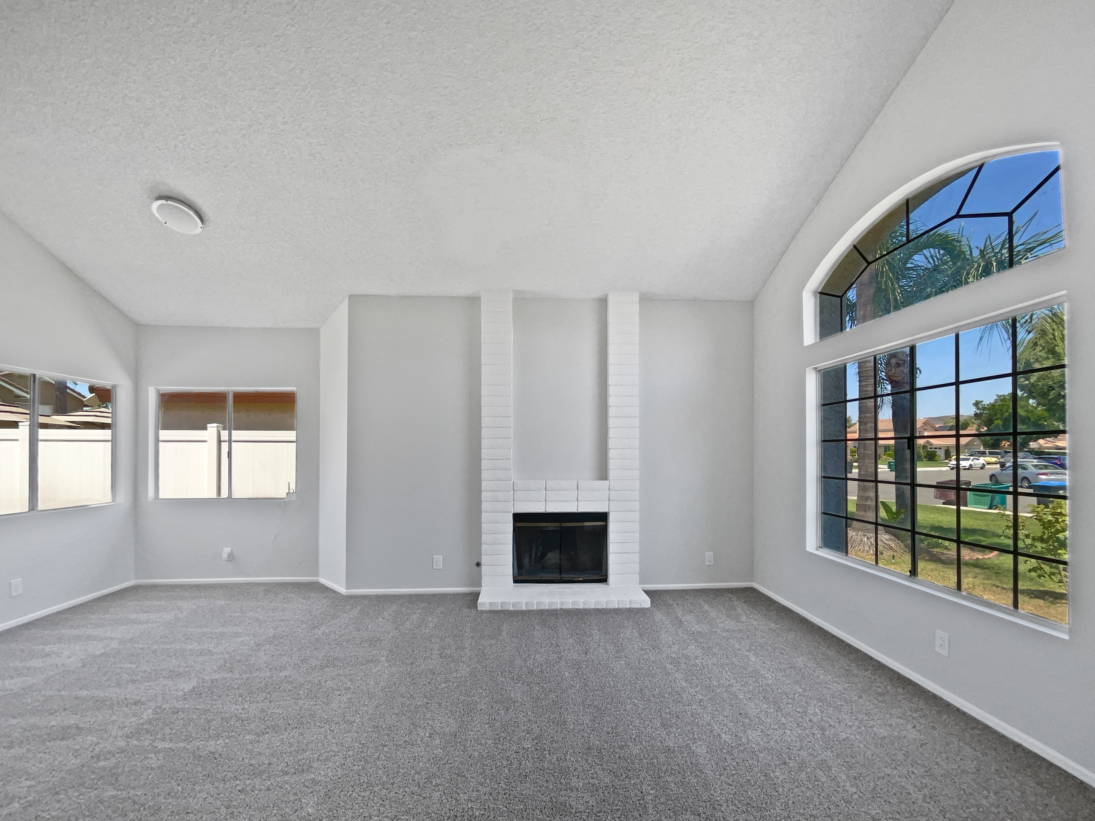 Photo 3 of 23 of 29923 Corte Cruzada, Menifee, CA