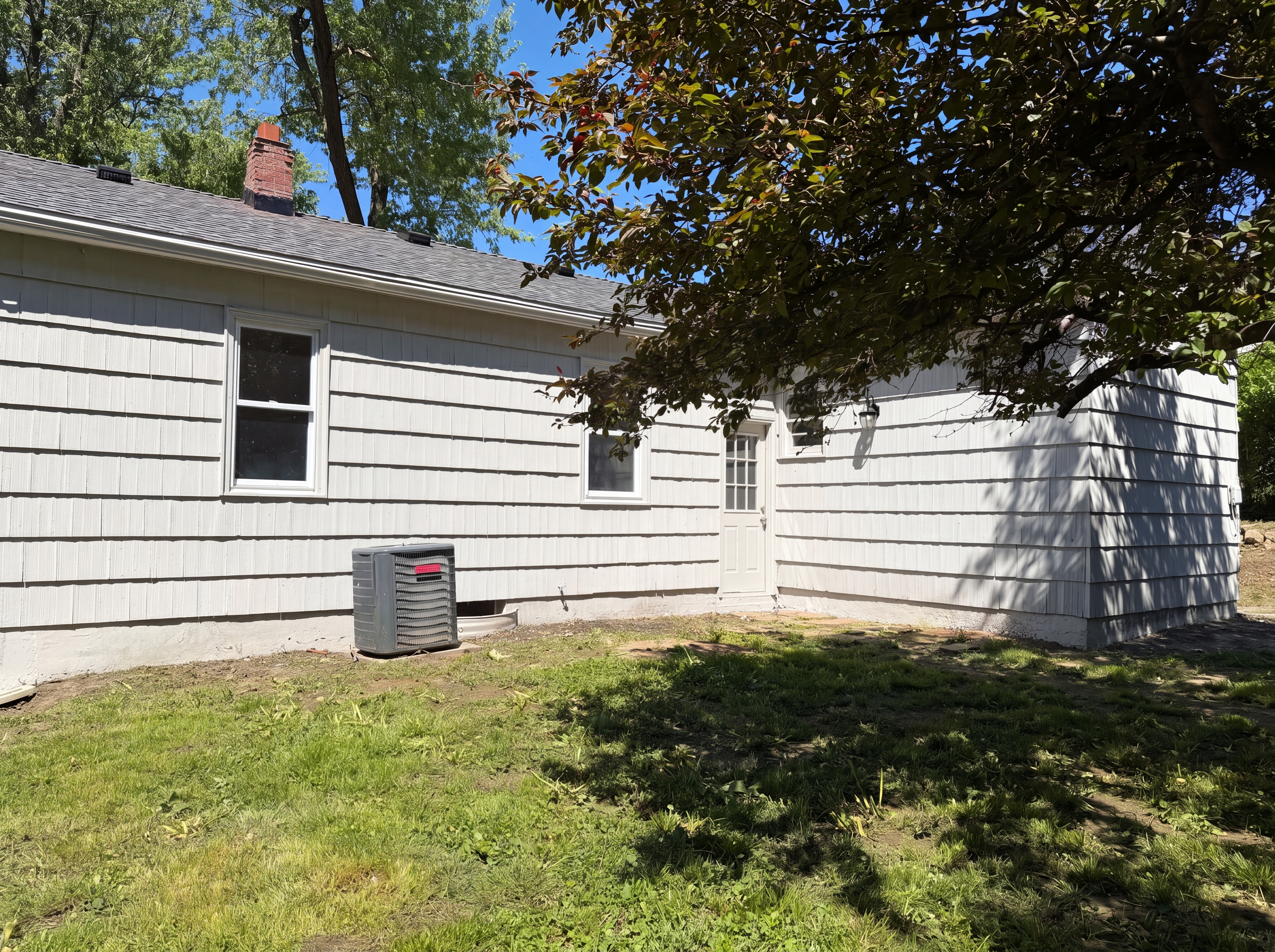 Photo 14 of 17 of 5333 N Euclid Ave, Kansas City, MO
