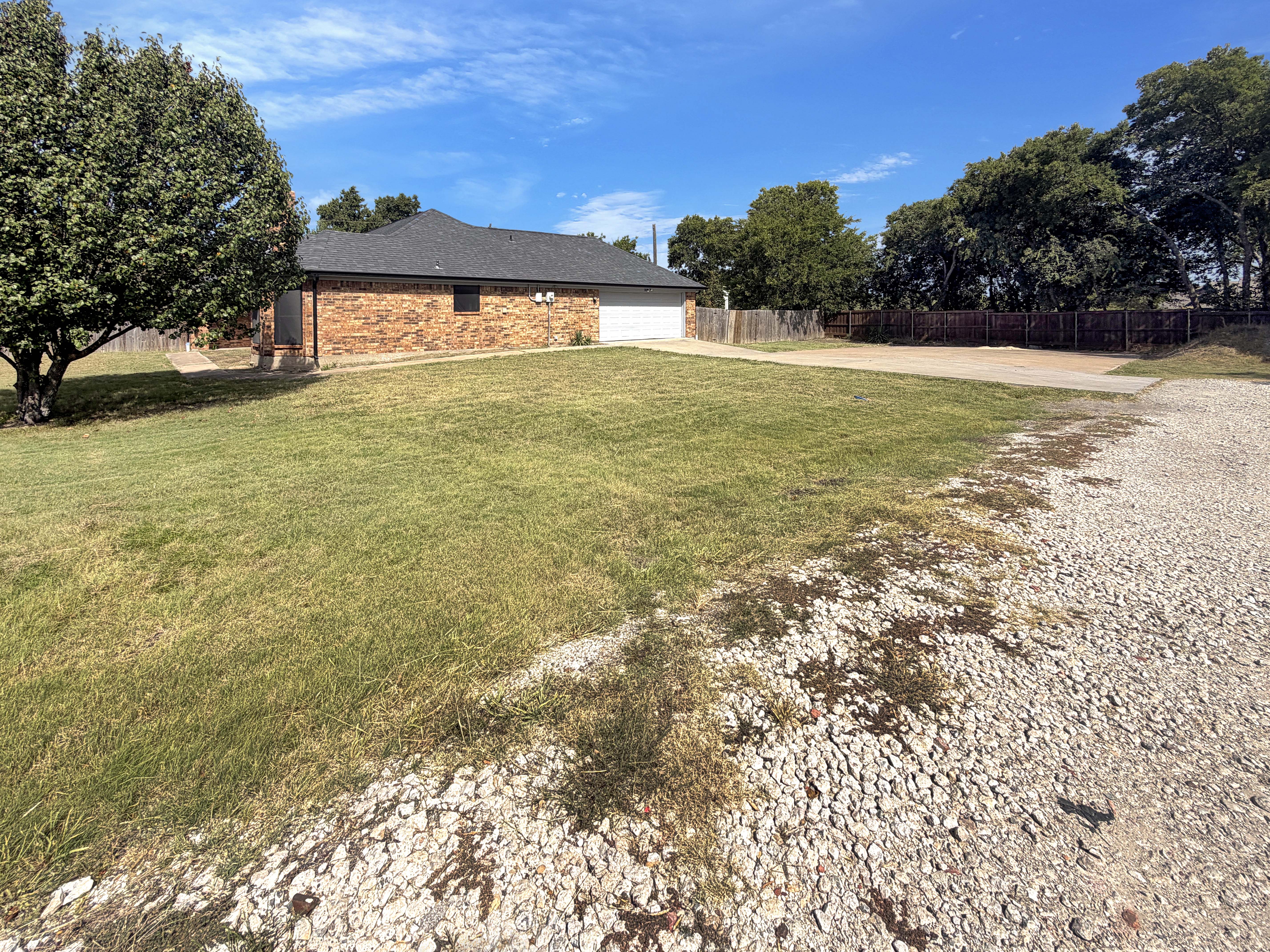 Photo 20 of 24 of 1106 N Atkins Dr, Celeste, TX