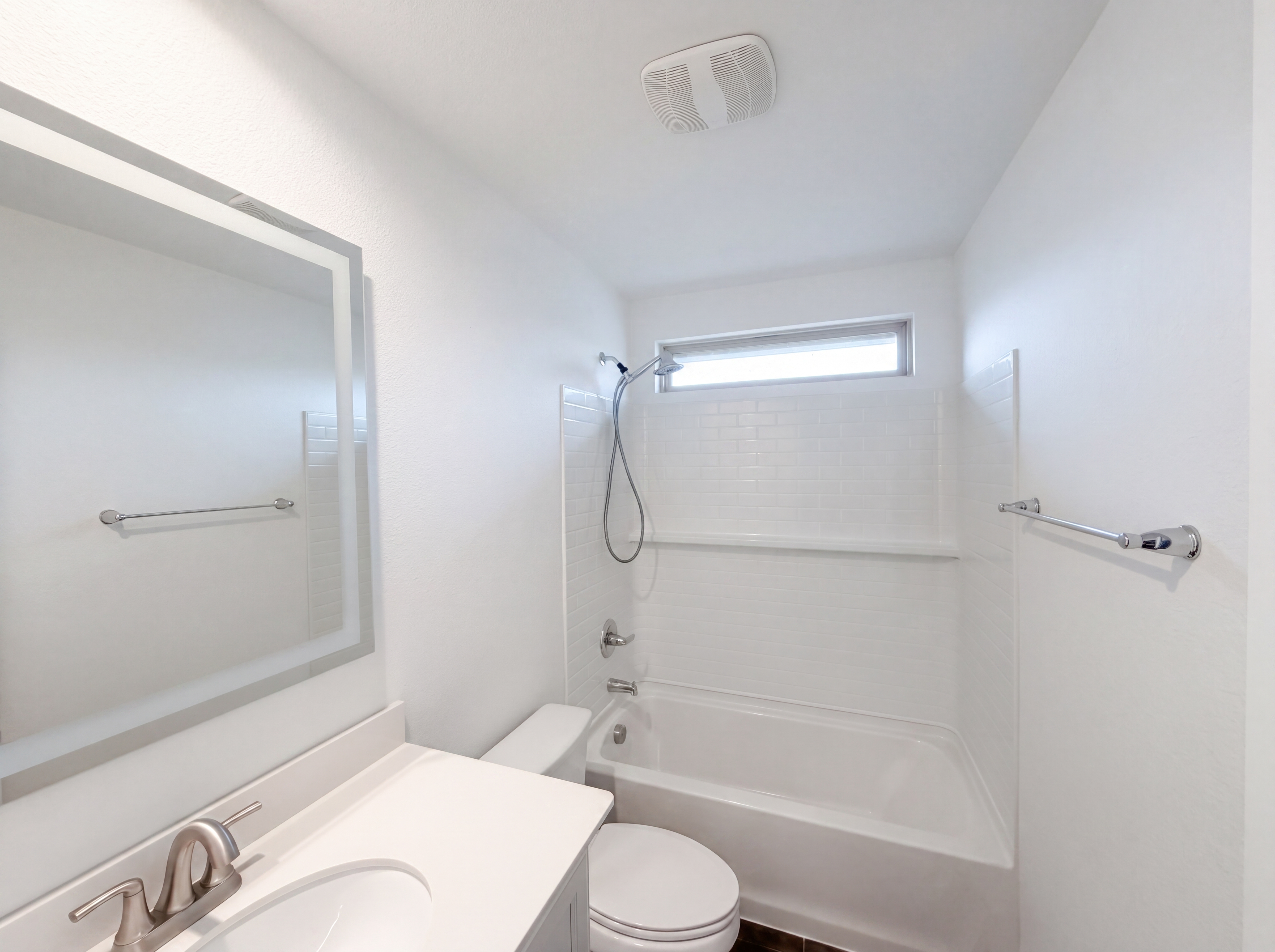 Photo 13 of 19 of 1631 Glade Meadows Dr, Joshua, TX