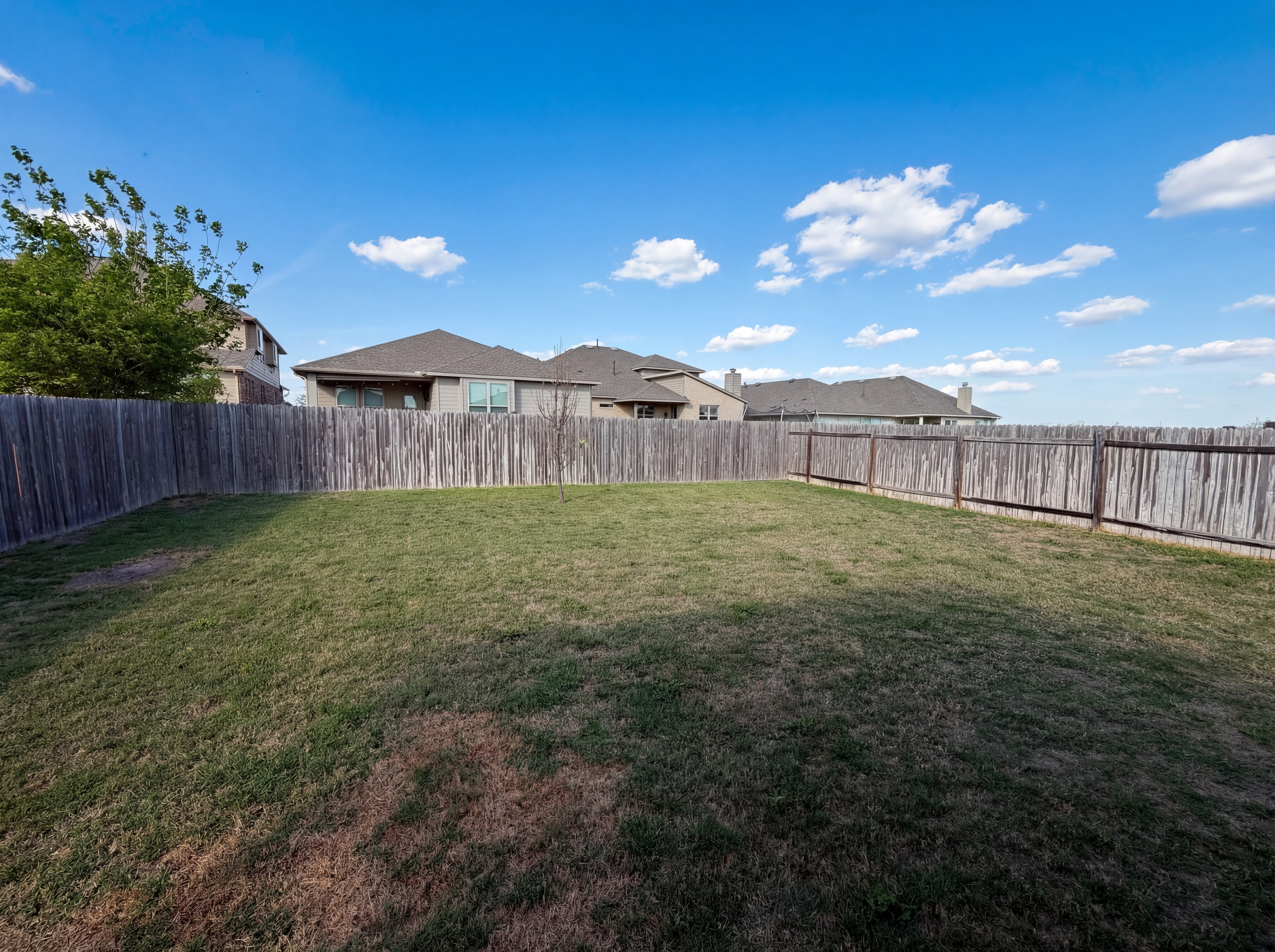 Photo 14 of 19 of 543 Tanda Ln, Hutto, TX