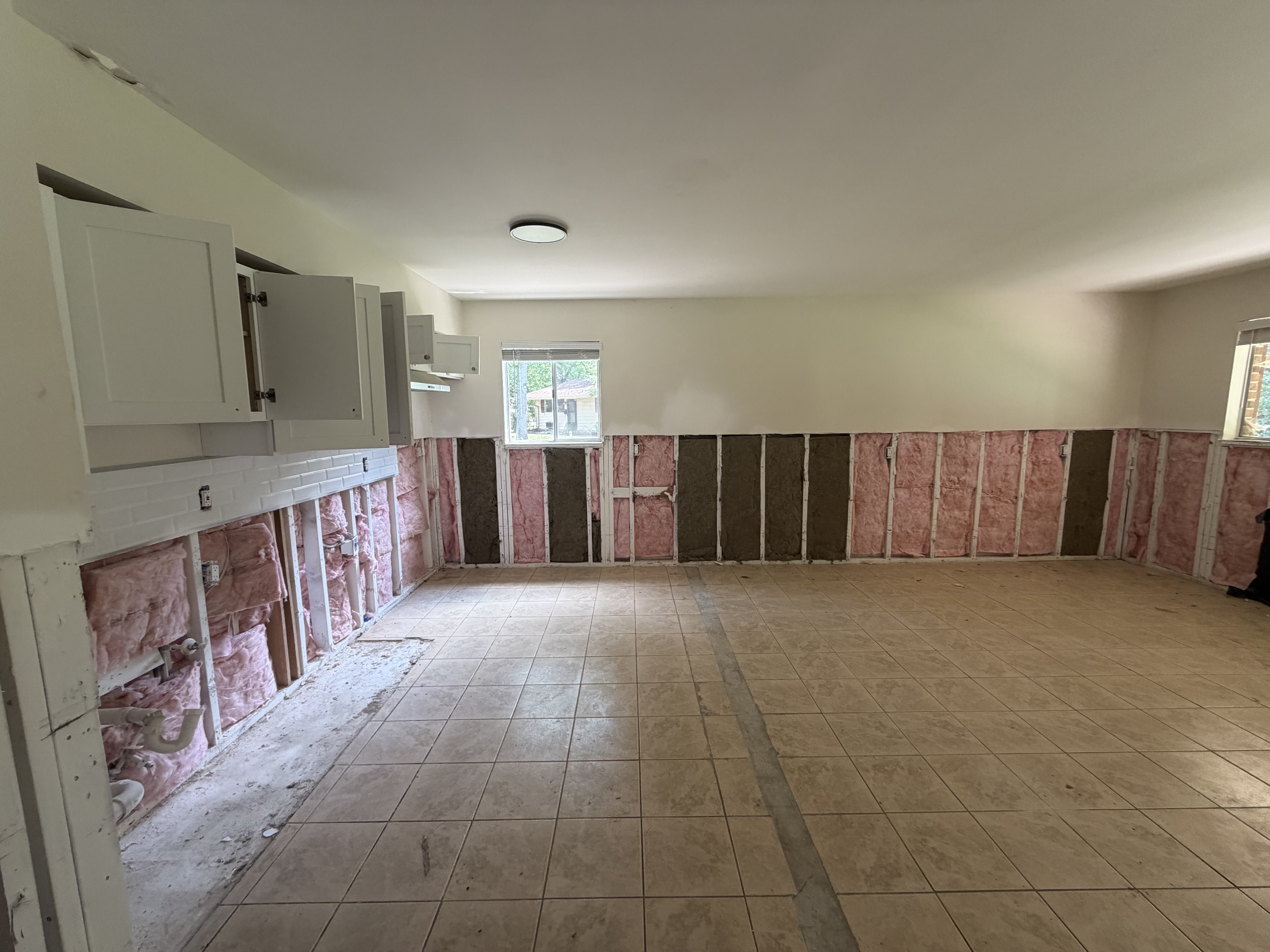 Photo 11 of 17 of 130 S Estes Dr, Chapel Hill, NC