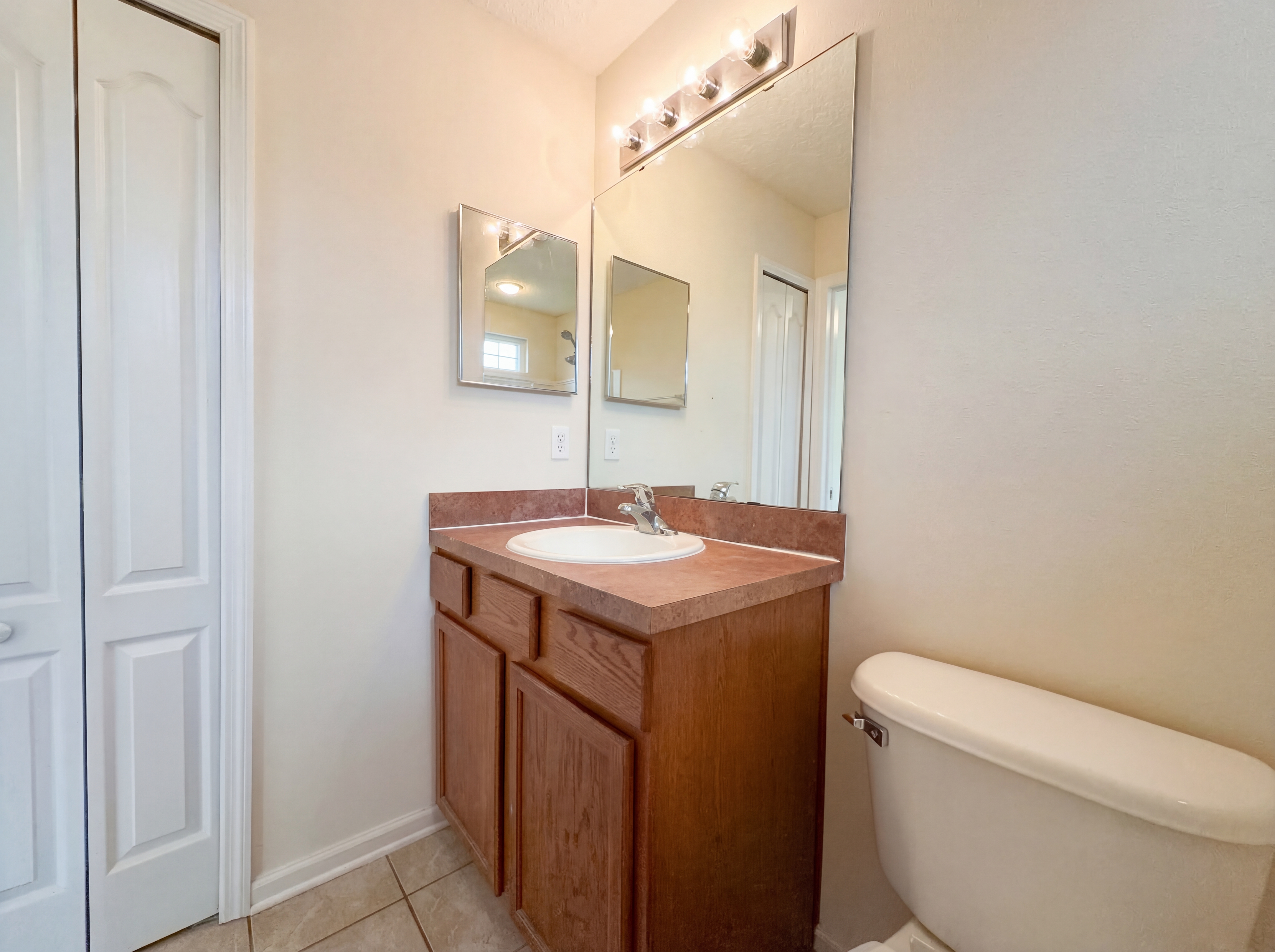 Photo 12 of 17 of 1539 Biscayne Bay Dr, Jacksonville, FL