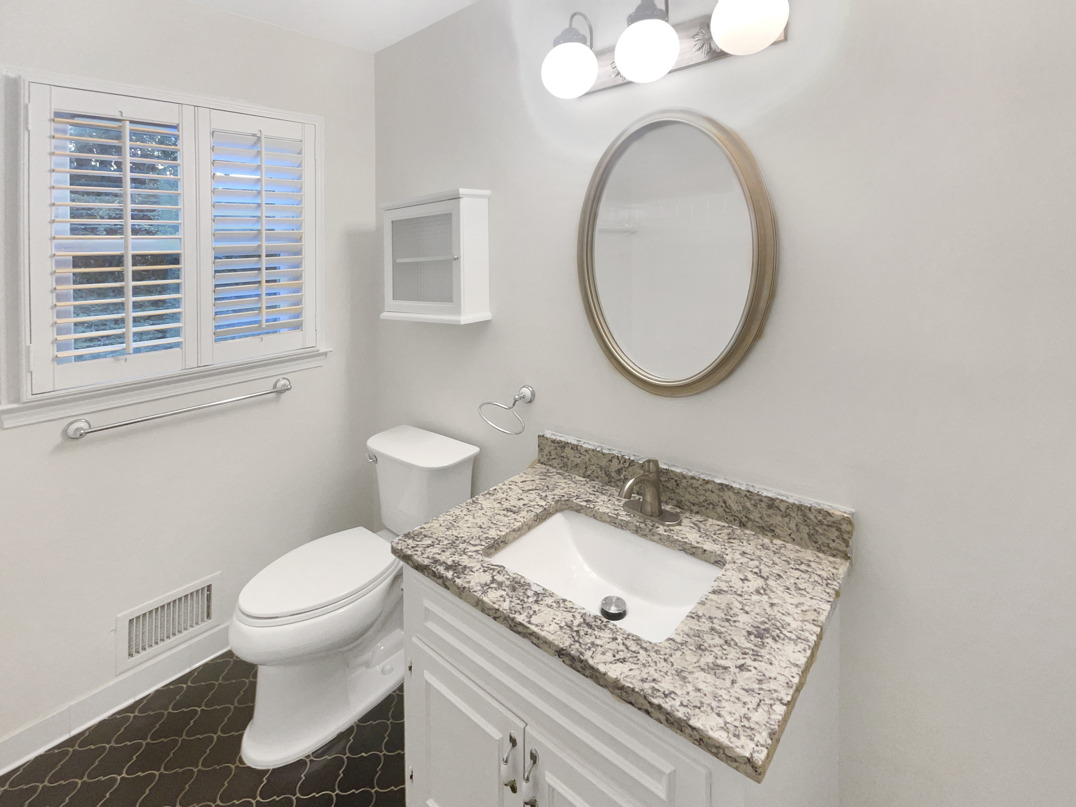 Photo 7 of 26 of 3969 Briaridge Cir, Atlanta, GA