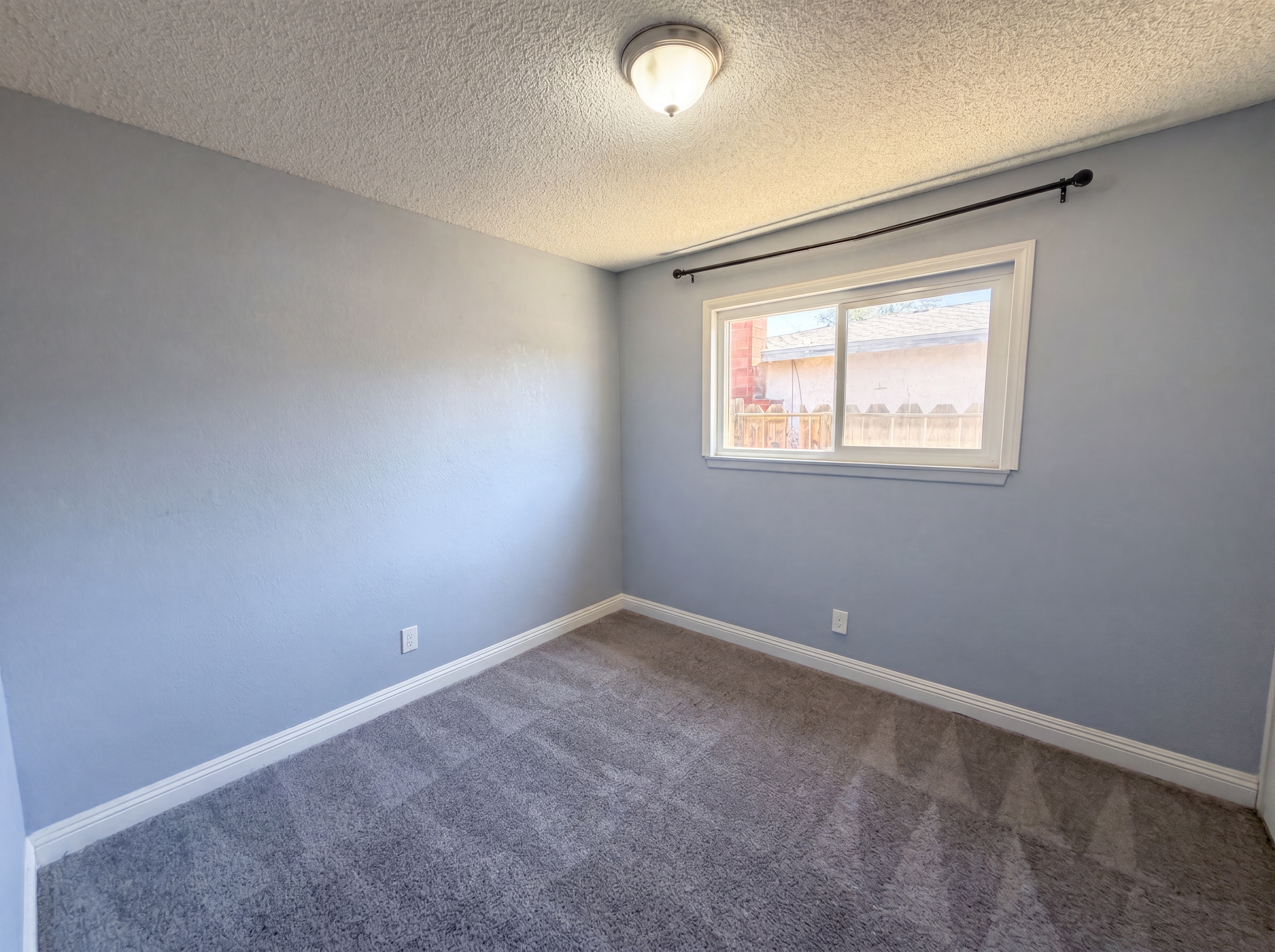 Photo 19 of 24 of 15929 La Verida Dr, Victorville, CA