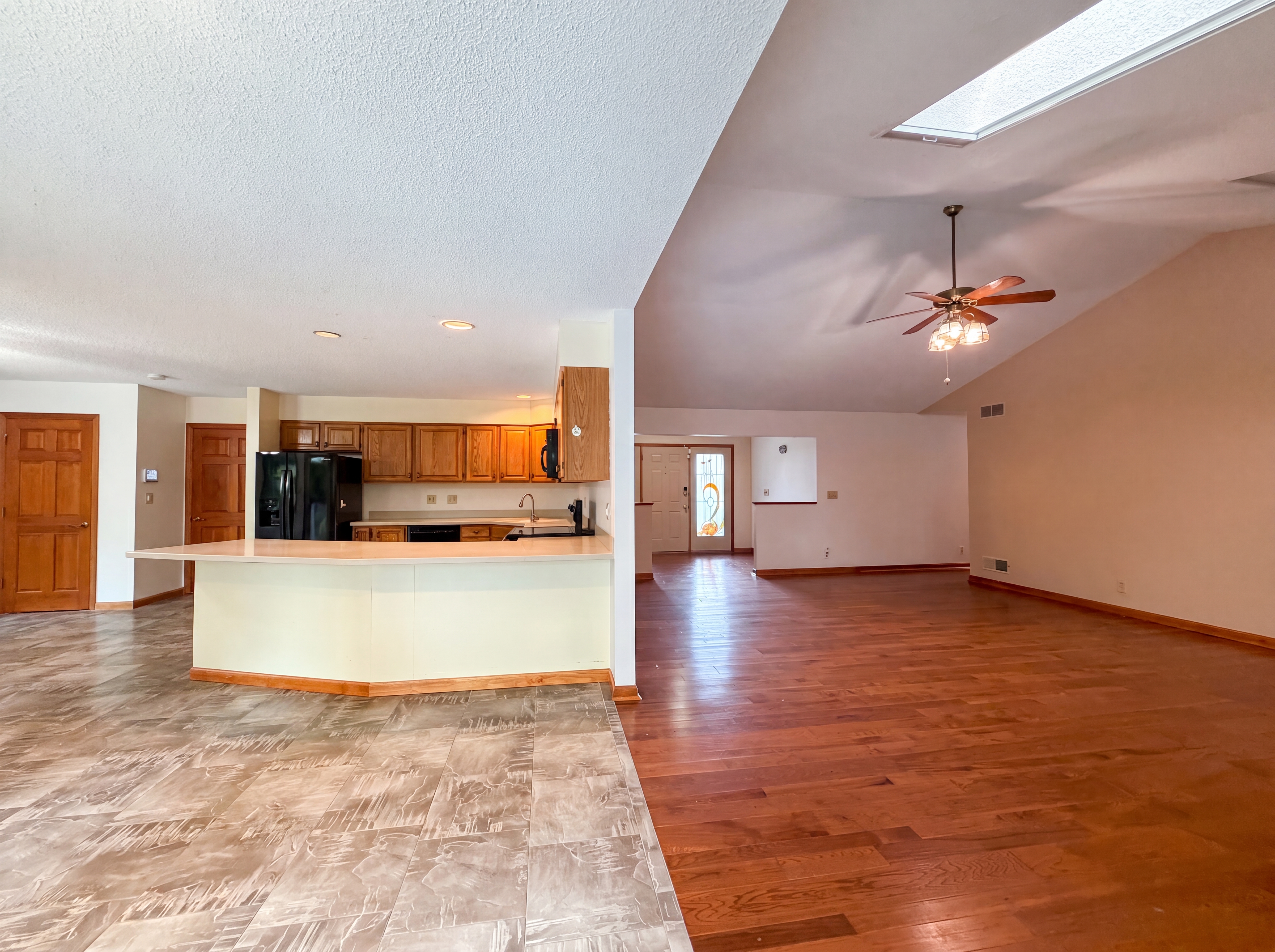 Photo 8 of 23 of 2129 Greenpine Dr, Cincinnati, OH