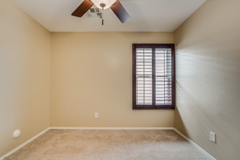 Photo 15 of 34 - 2230 E Wayland Dr, Phoenix, AZ 85040