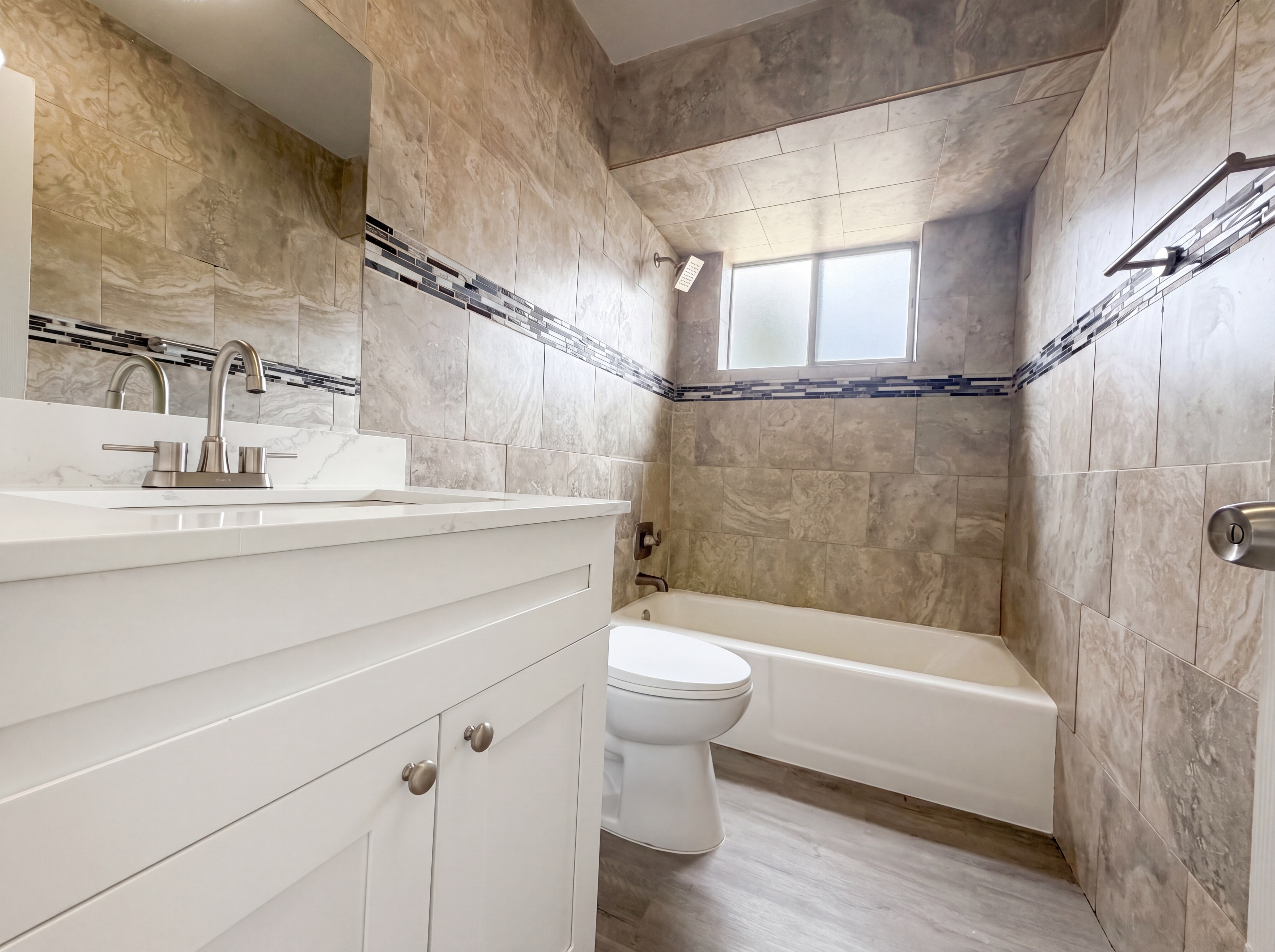Photo 16 of 19 of 820 NW 78th Ave, Pembroke Pines, FL