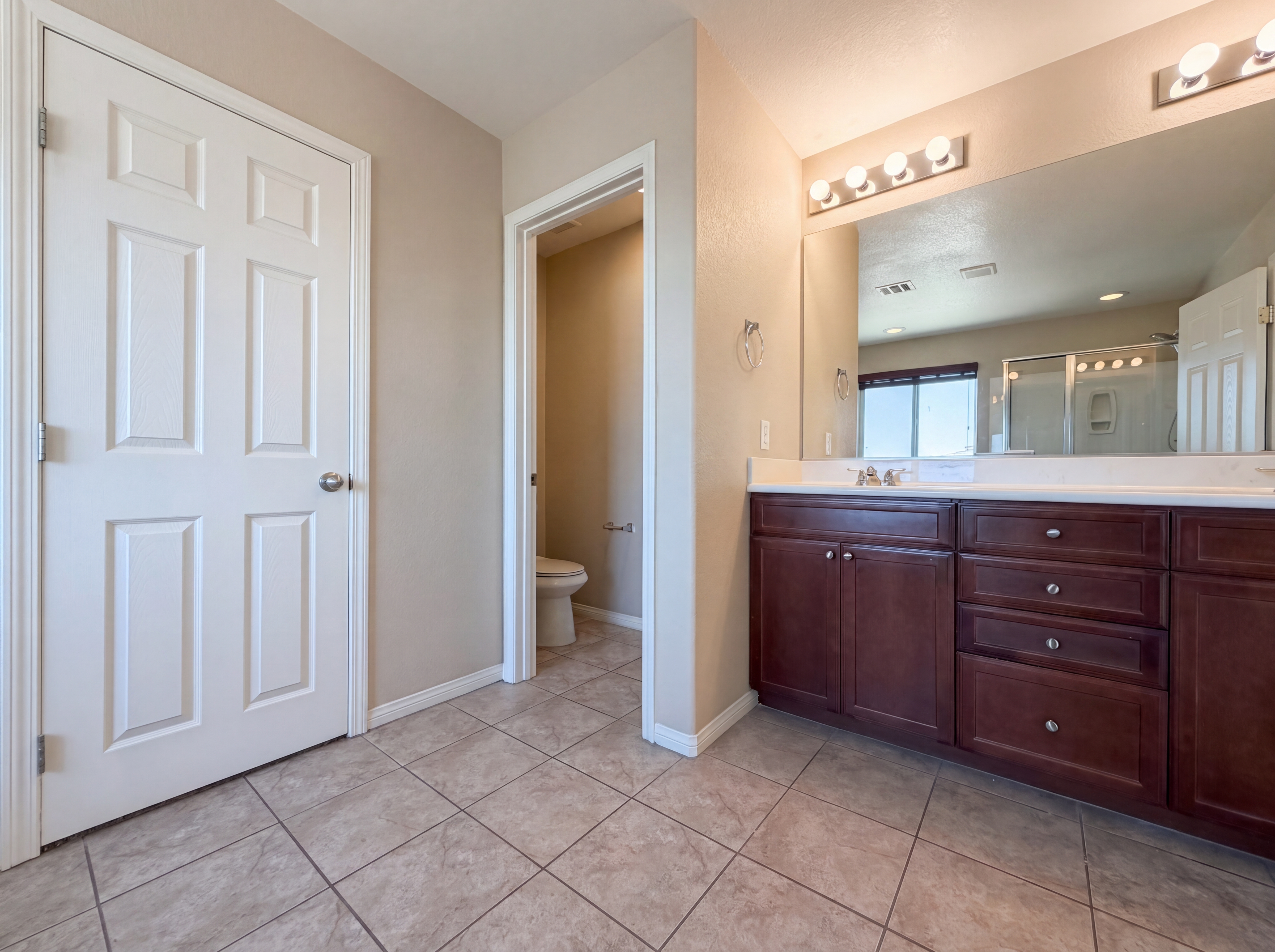 Photo 12 of 23 of 6472 Haypress Ct, Las Vegas, NV