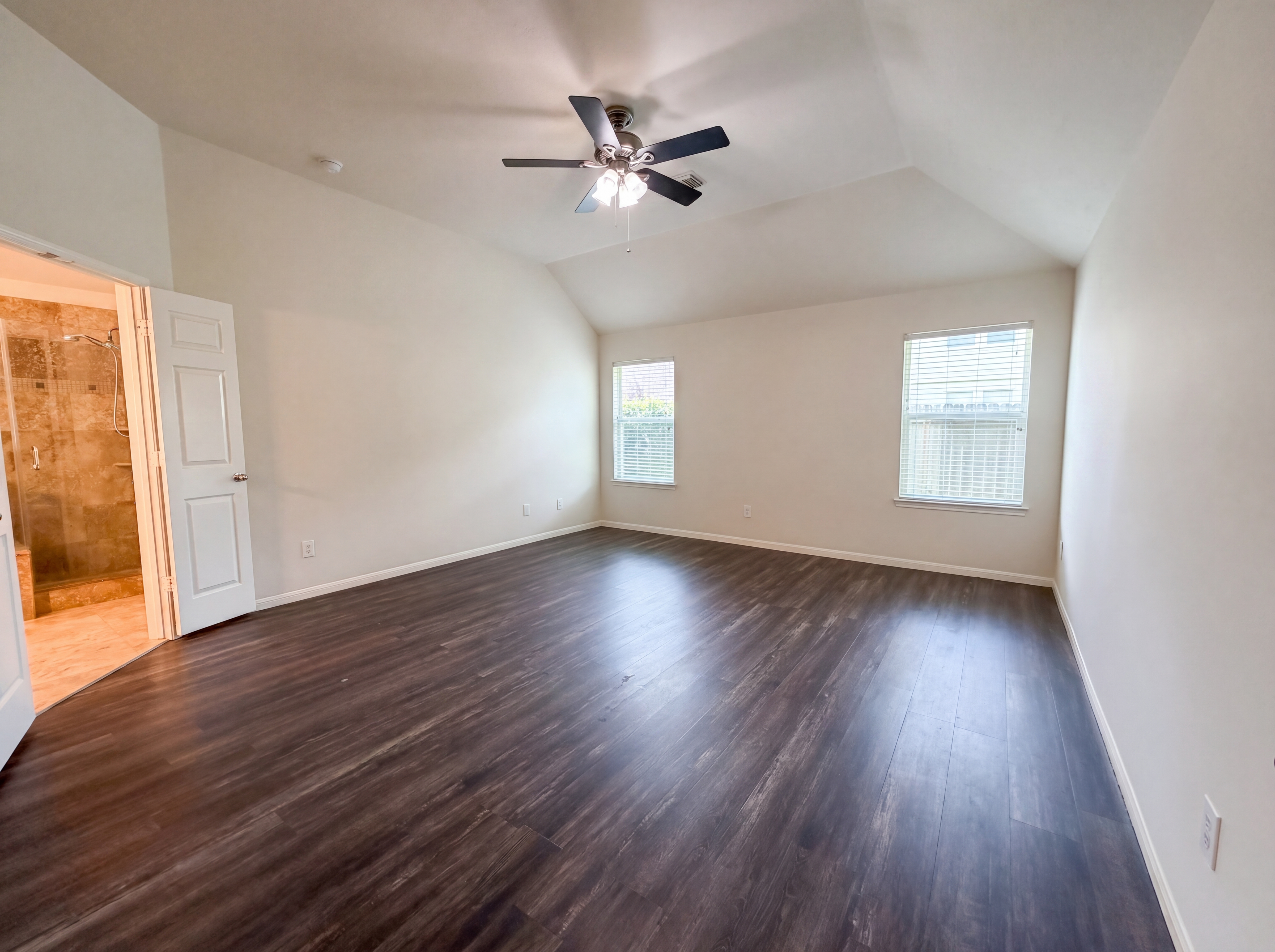 Photo 4 of 18 of 16915 Shoal Park Dr, Cypress, TX