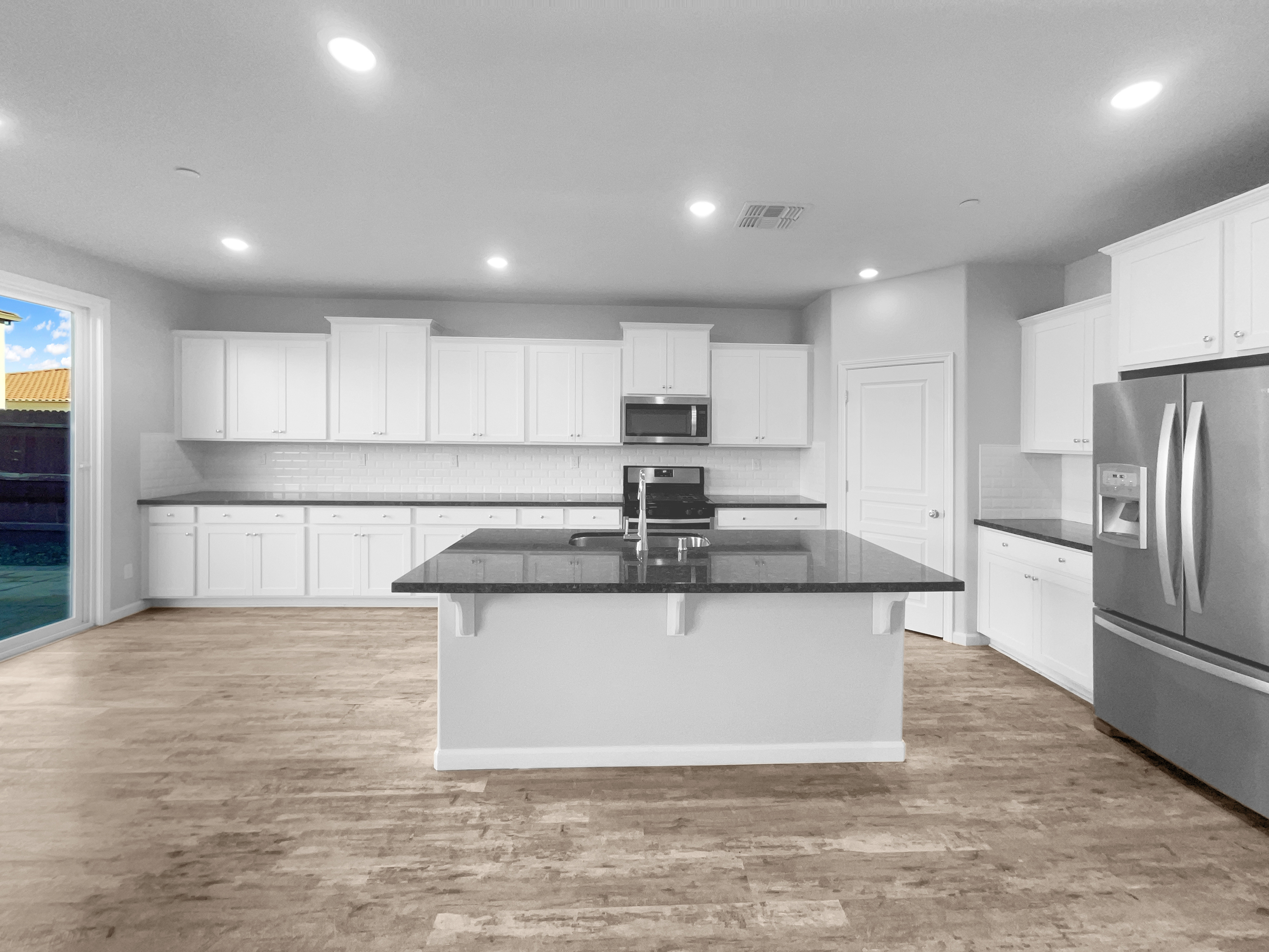Photo 2 of 33 of 8416 Tapies Way, Elk Grove, CA