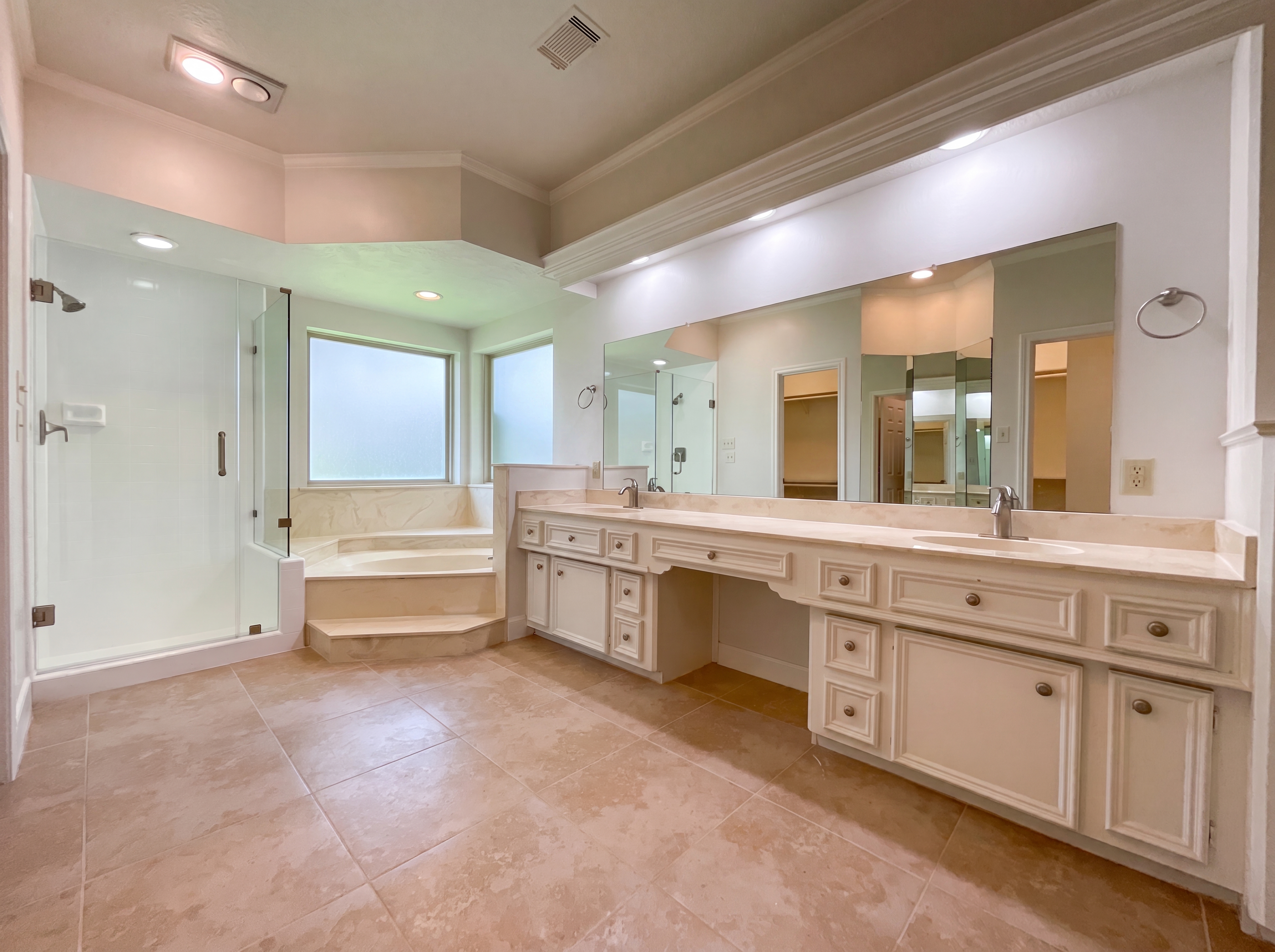 Photo 15 of 26 of 2503 Pleasant Creek Dr, Kingwood, TX
