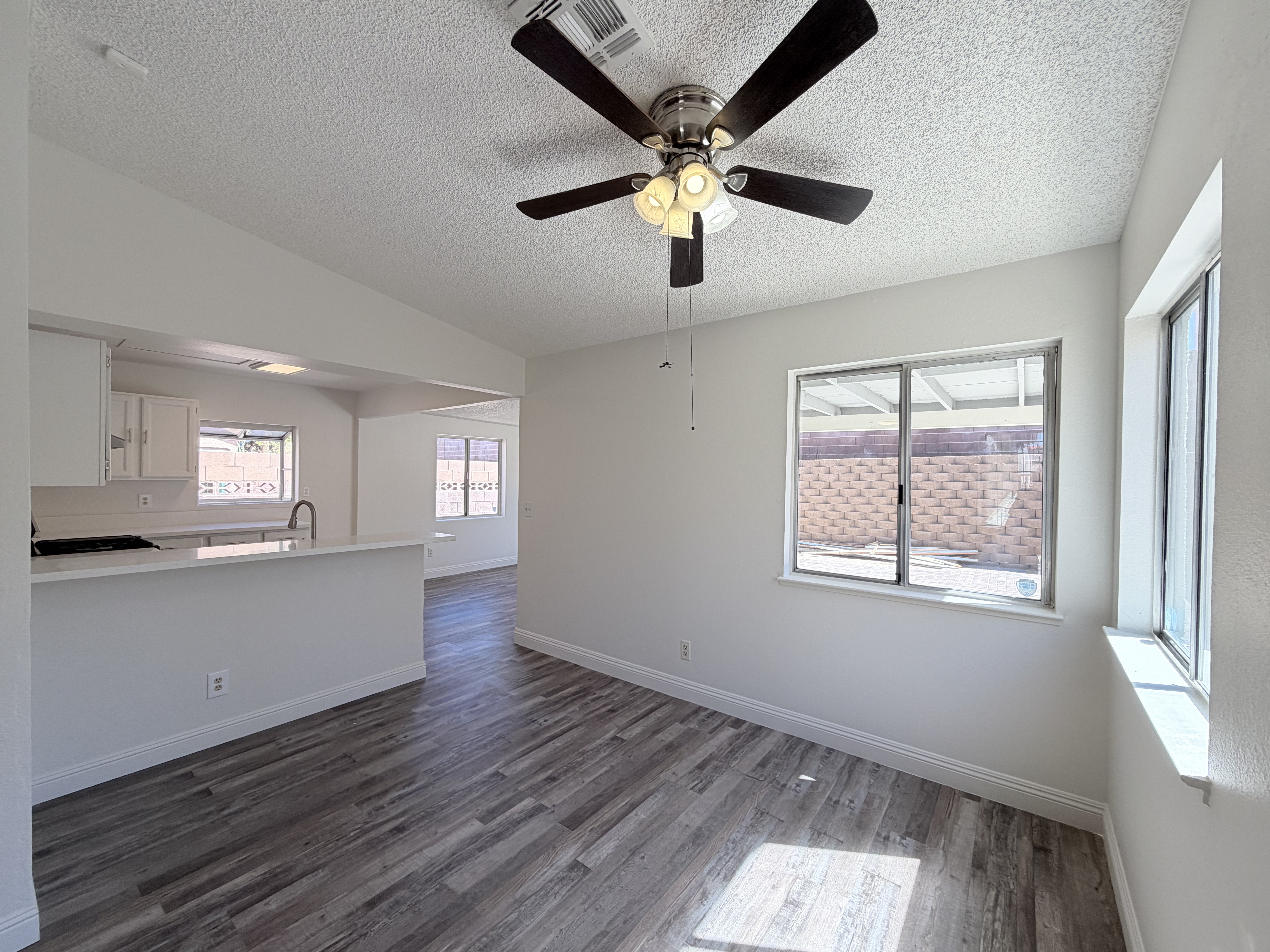 Photo 6 of 34 of 2304 Sabroso St, Las Vegas, NV