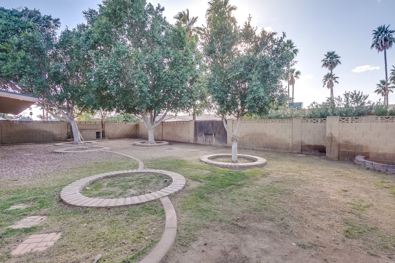 Photo 26 of 27 - 2620 S Holbrook Ln, Tempe, AZ 85282