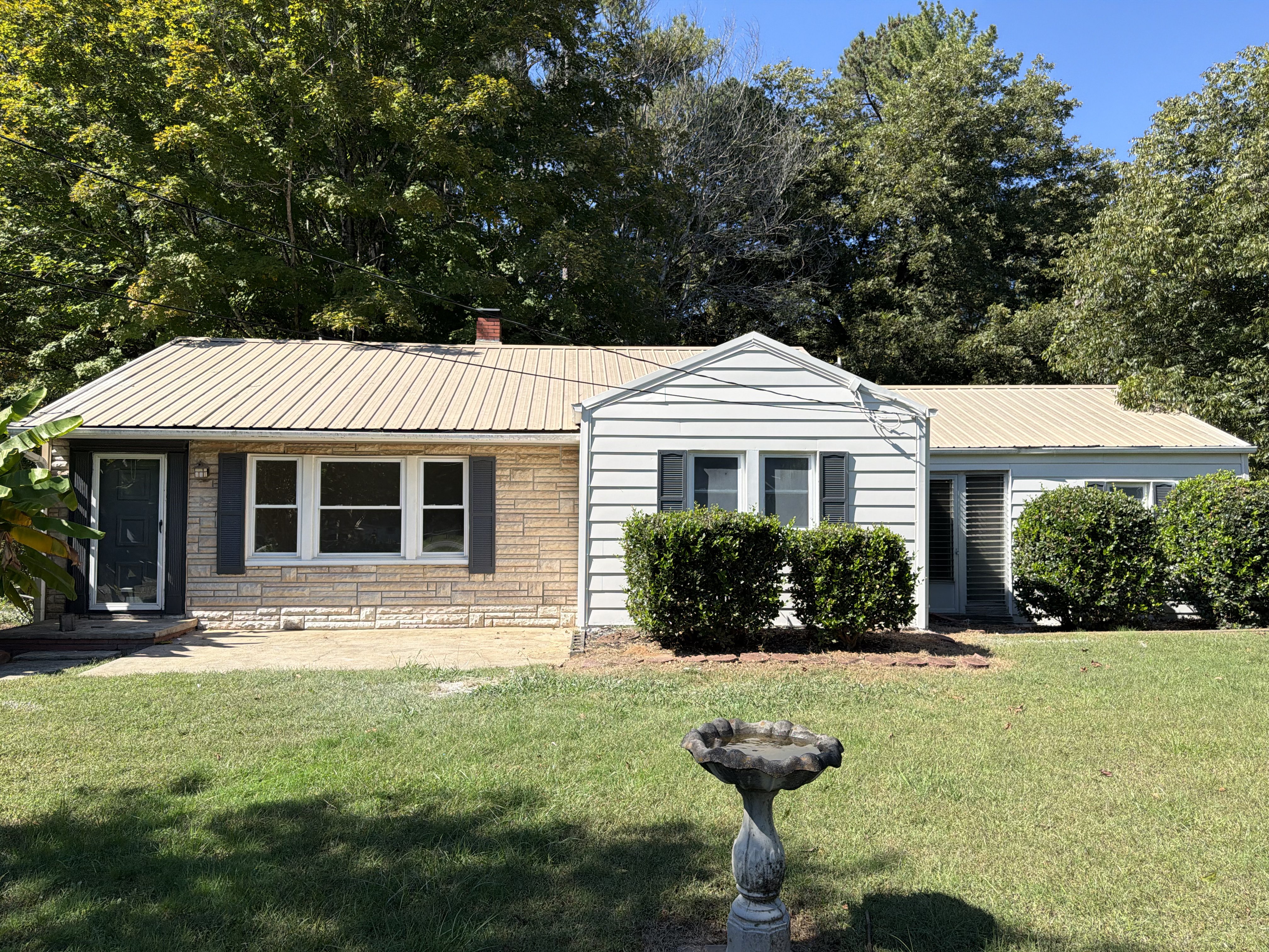 Photo 18 of 22 of 3511 Helmstetler Rd, Lexington, NC