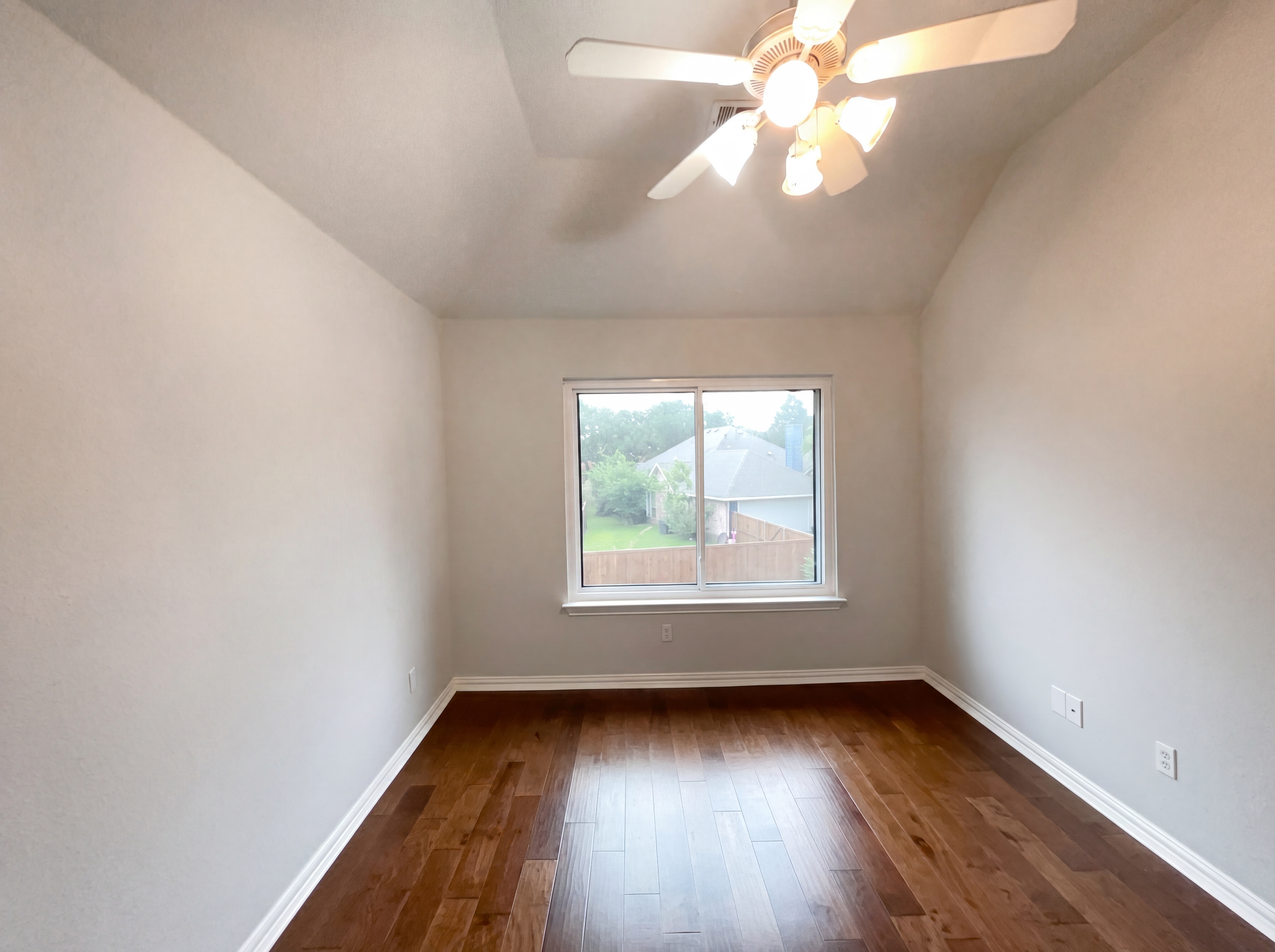 Photo 10 of 18 of 17836 Mary Margaret St, Dallas, TX