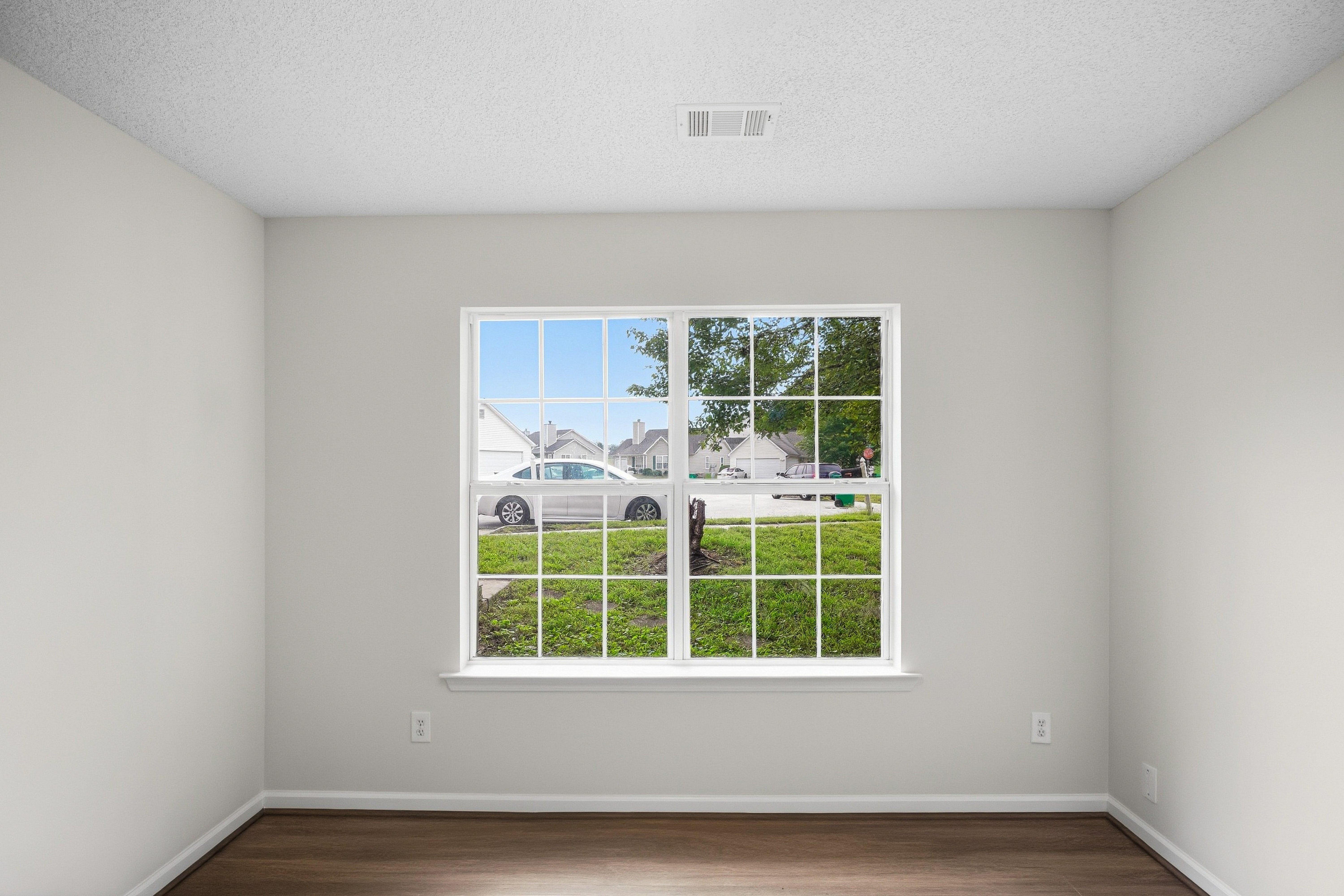 Photo 21 of 36 of 5129 Buchli Crest Ct, Lithonia, GA