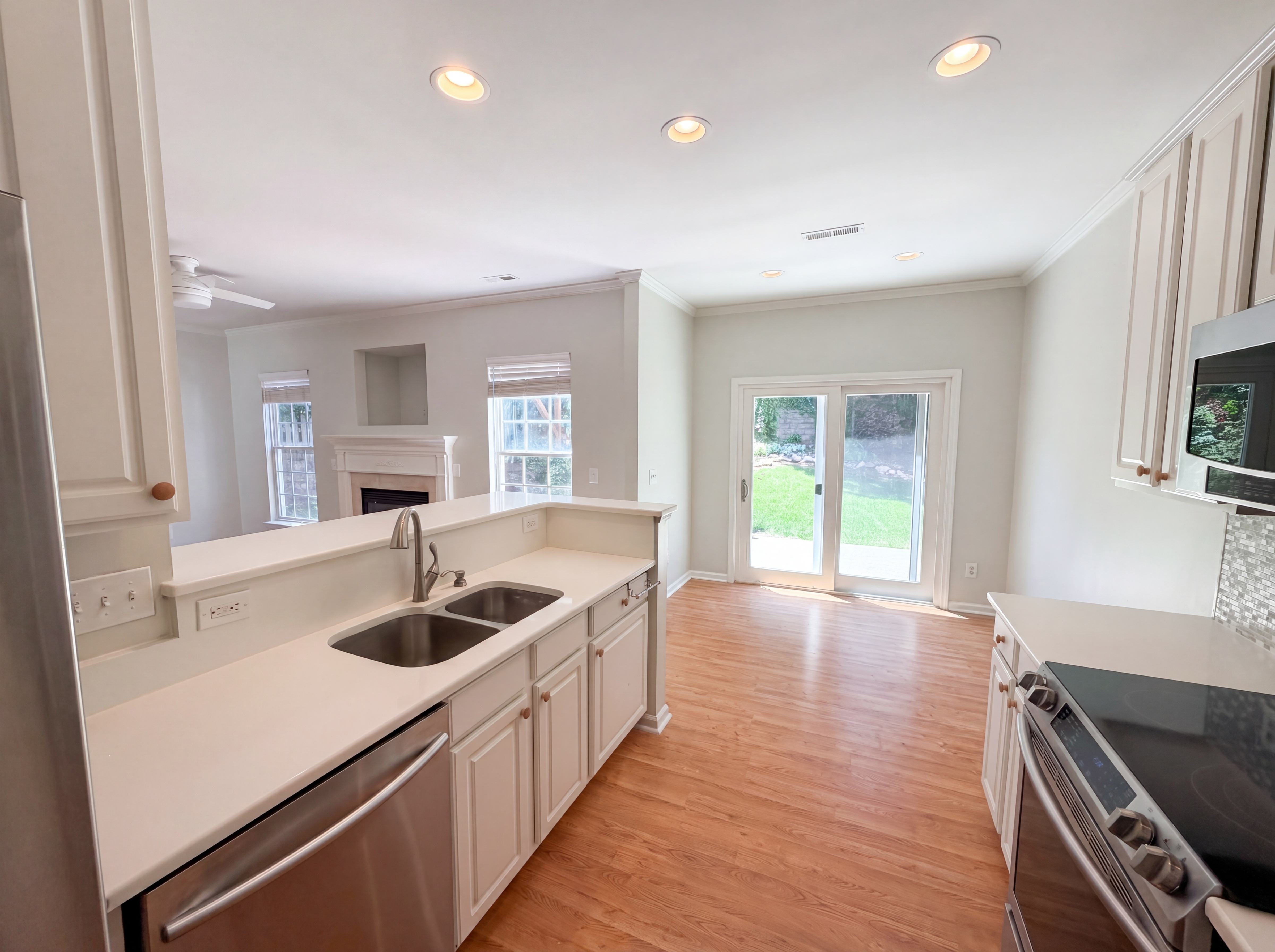 Photo 6 of 17 of 8409 Aztec Dawn Ct, Raleigh, NC