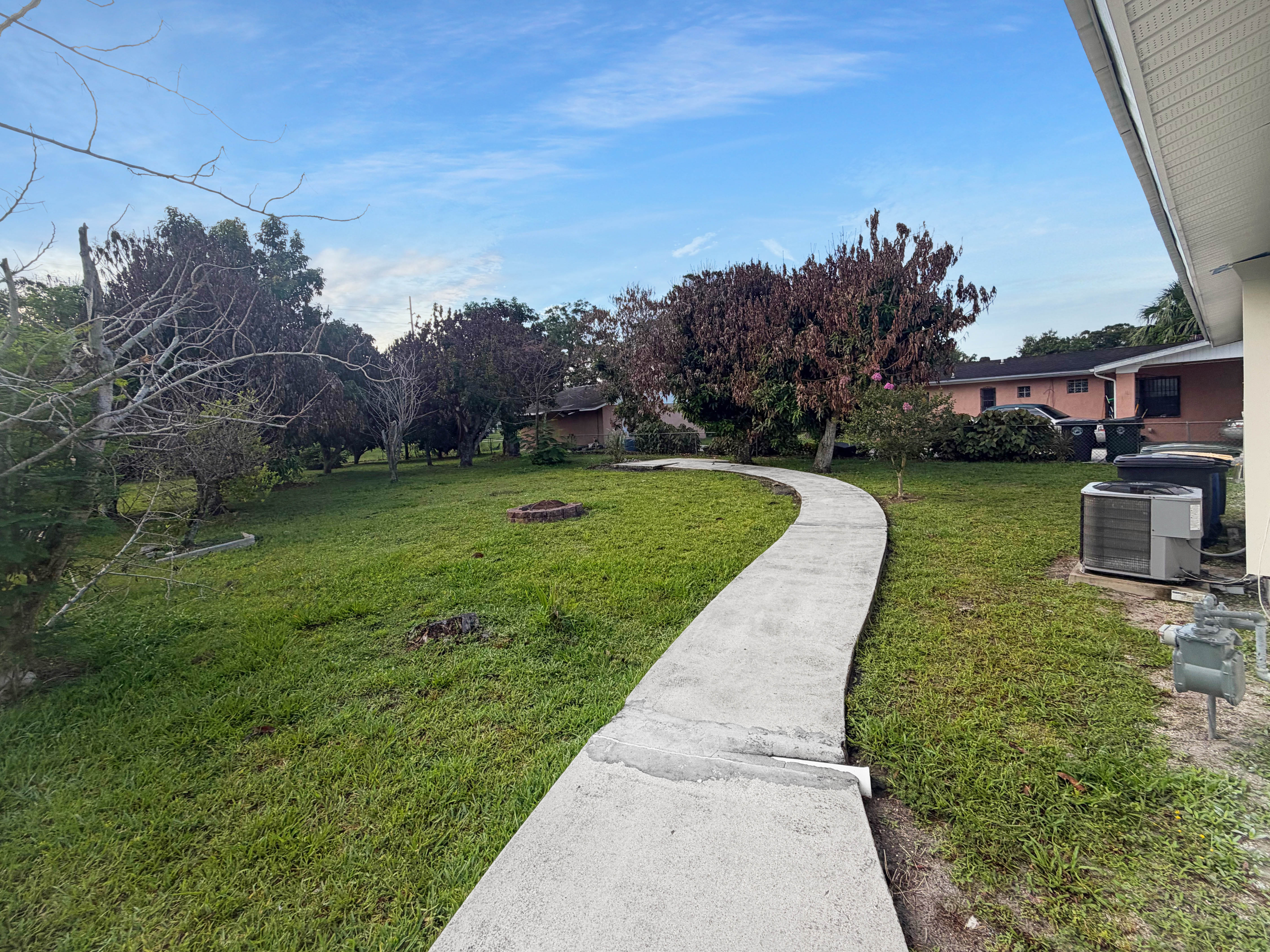 Photo 20 of 26 of 308 N 30th St, Fort Pierce, FL