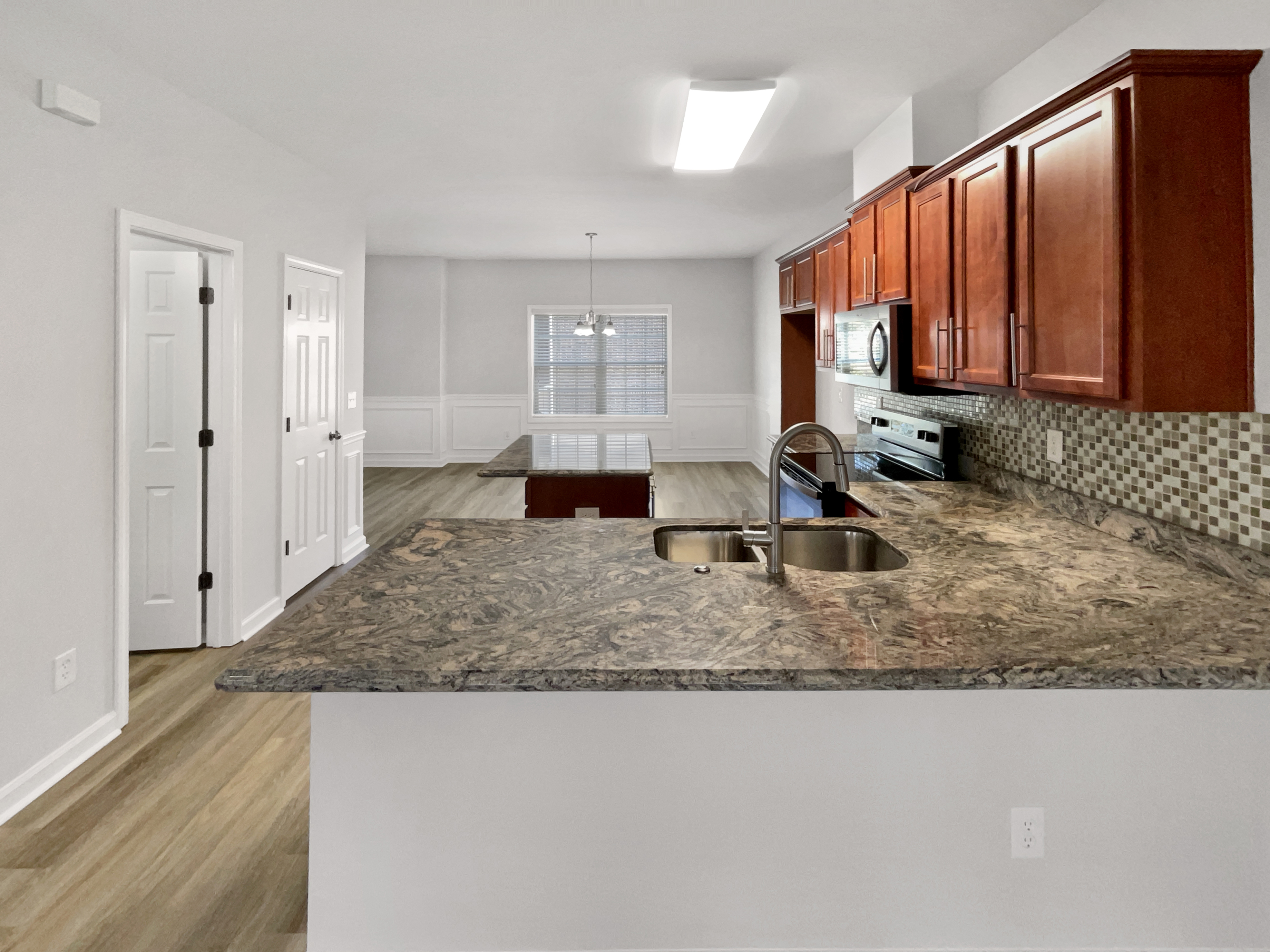 Photo 33 of 52 of 1622 Halliard Dr, Lawrenceville, GA
