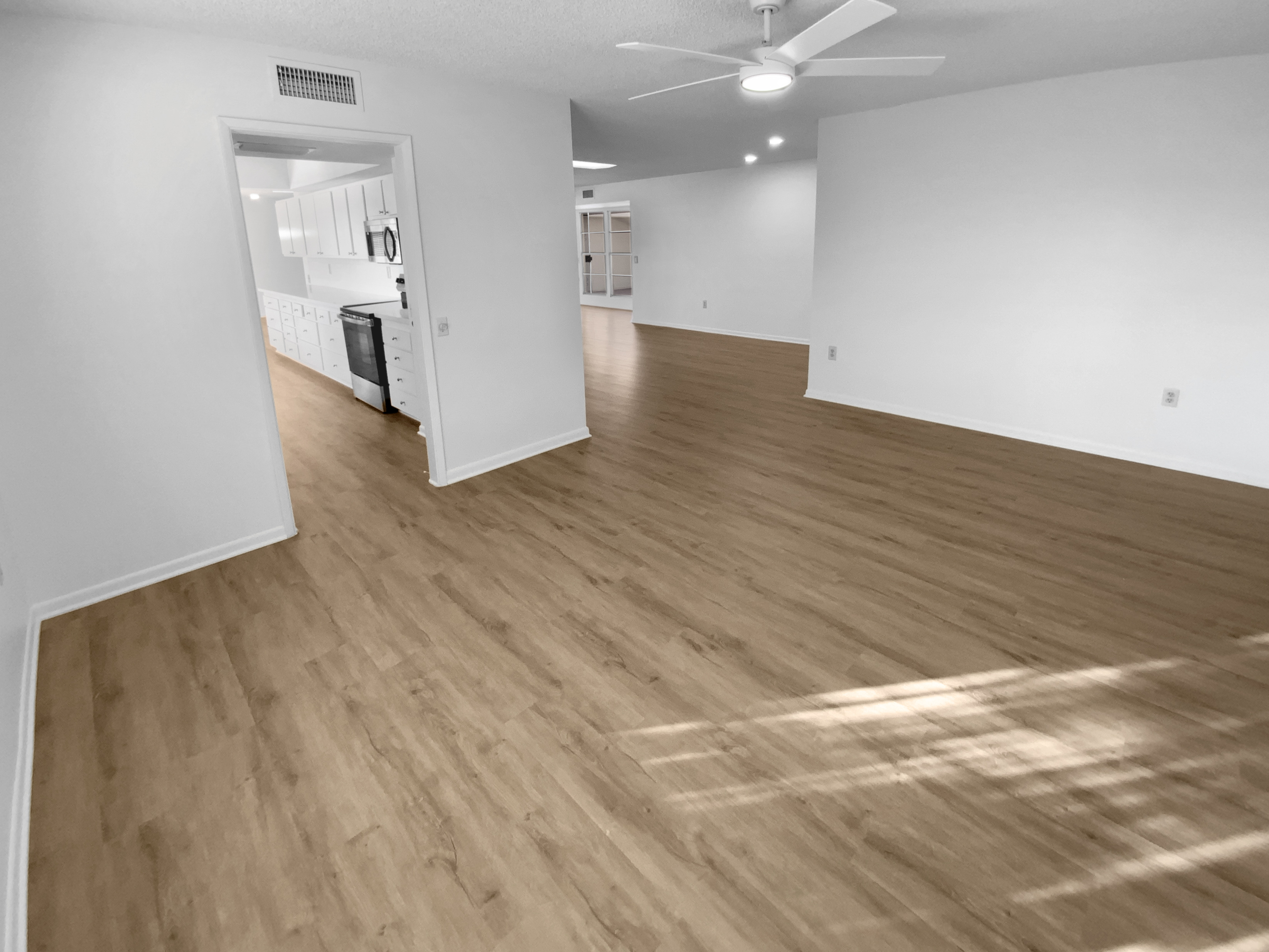 Photo 11 of 21 of 9703 W Spanish Moss Ln, Sun City, AZ