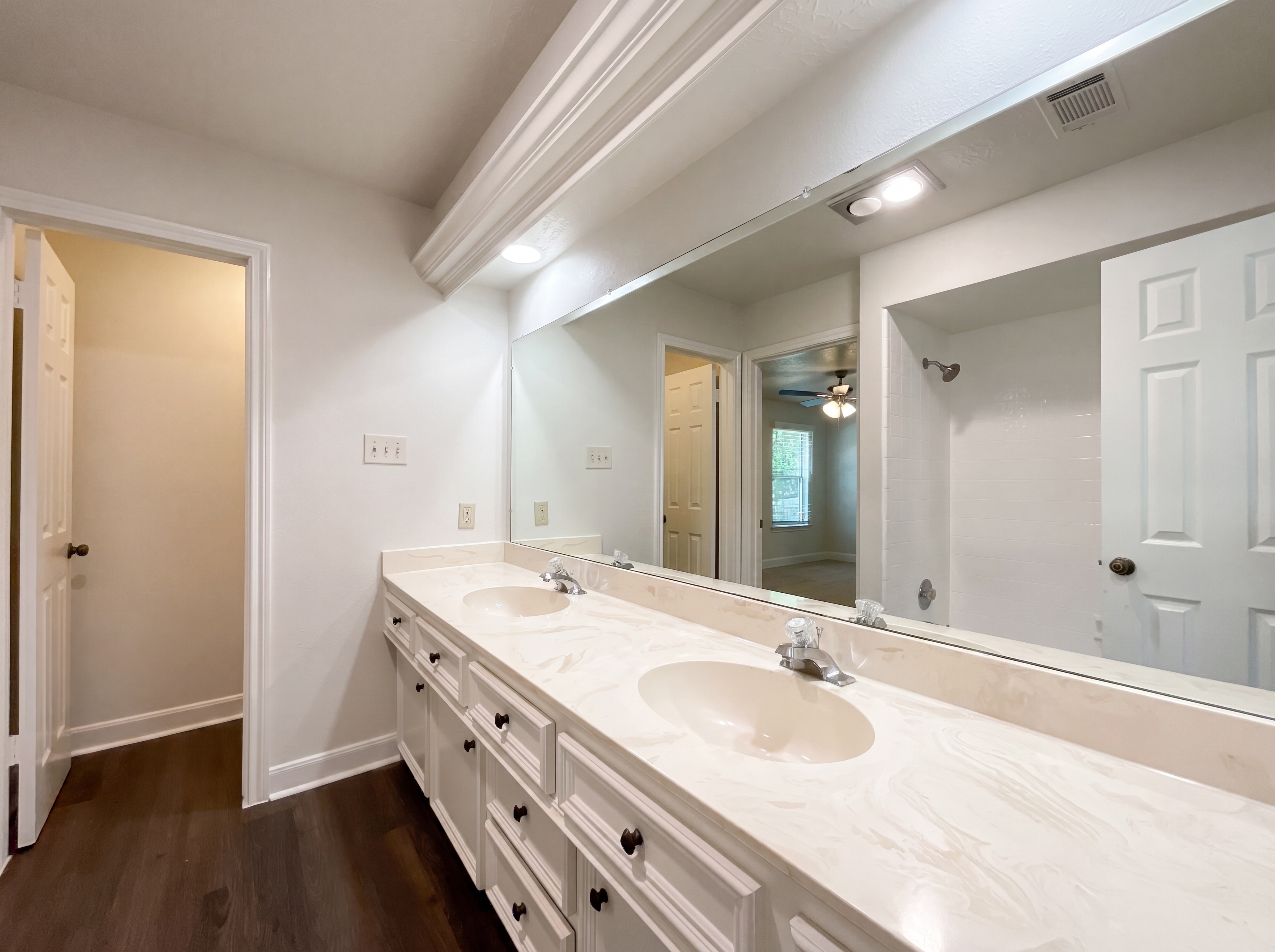 Photo 16 of 26 of 2503 Pleasant Creek Dr, Kingwood, TX