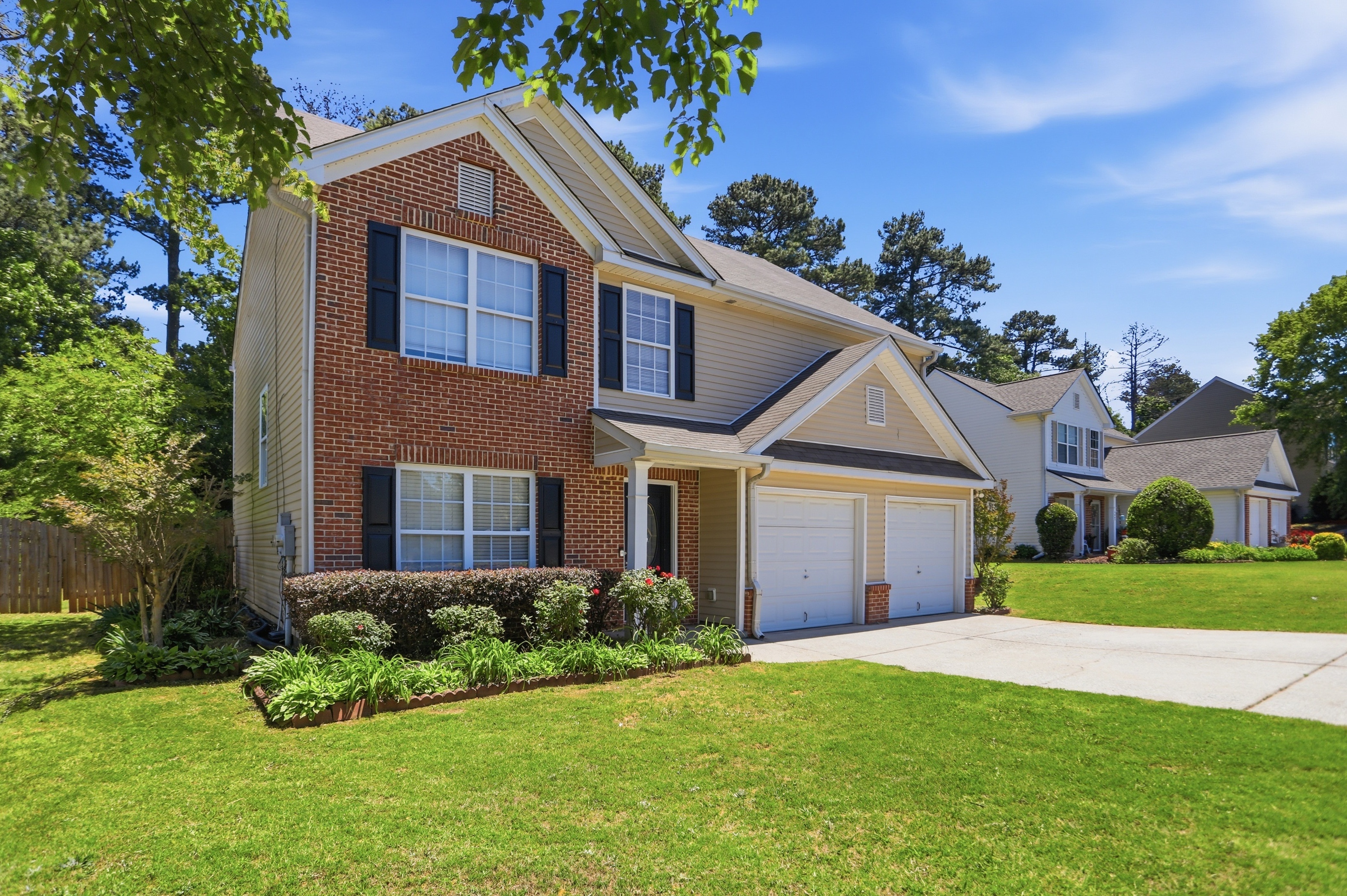 Photo 7 of 36 of 1241 Pine Acre Dr, Sugar Hill, GA