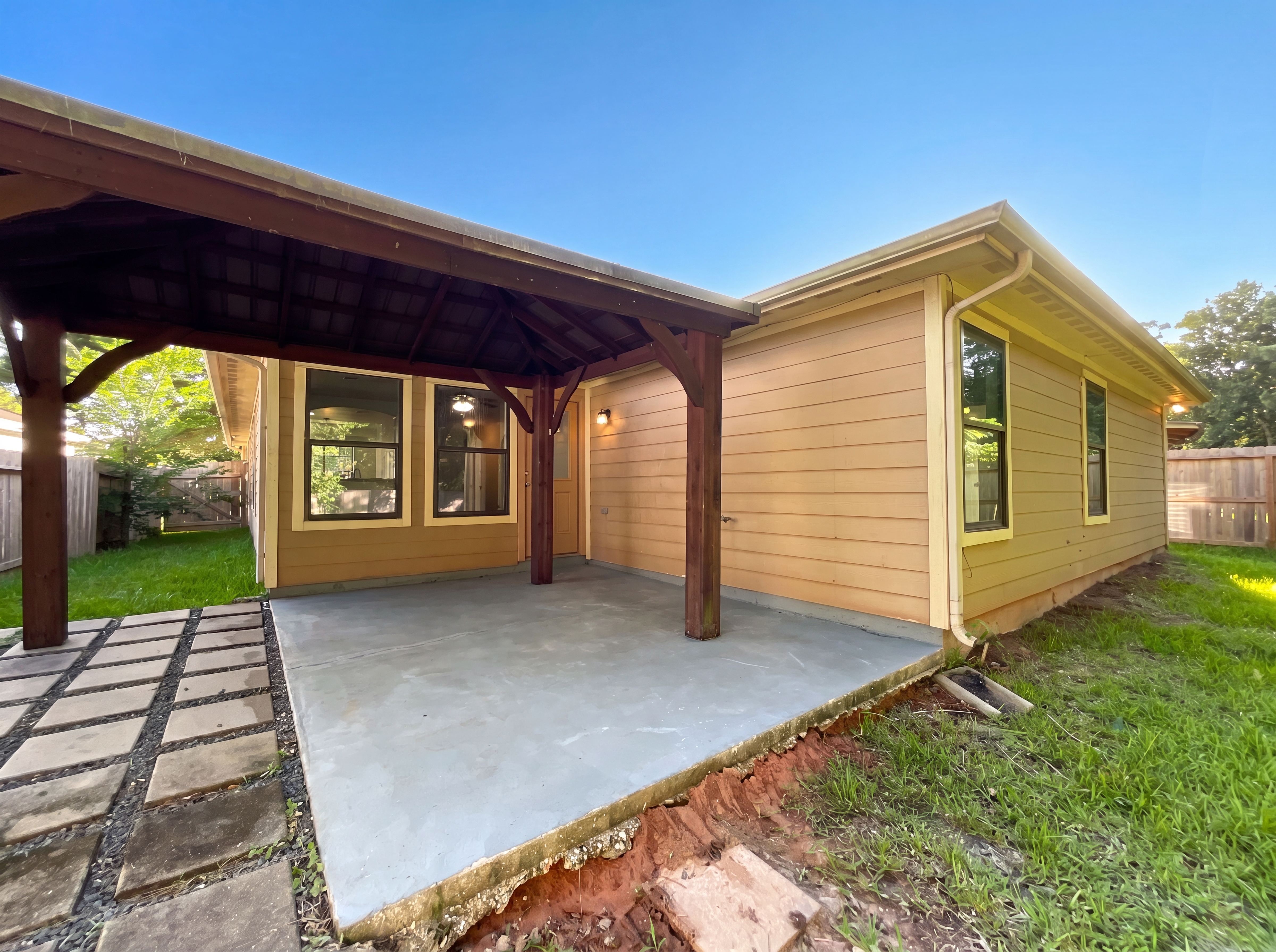 Photo 5 of 18 of 1603 Katydid Ct, Conroe, TX