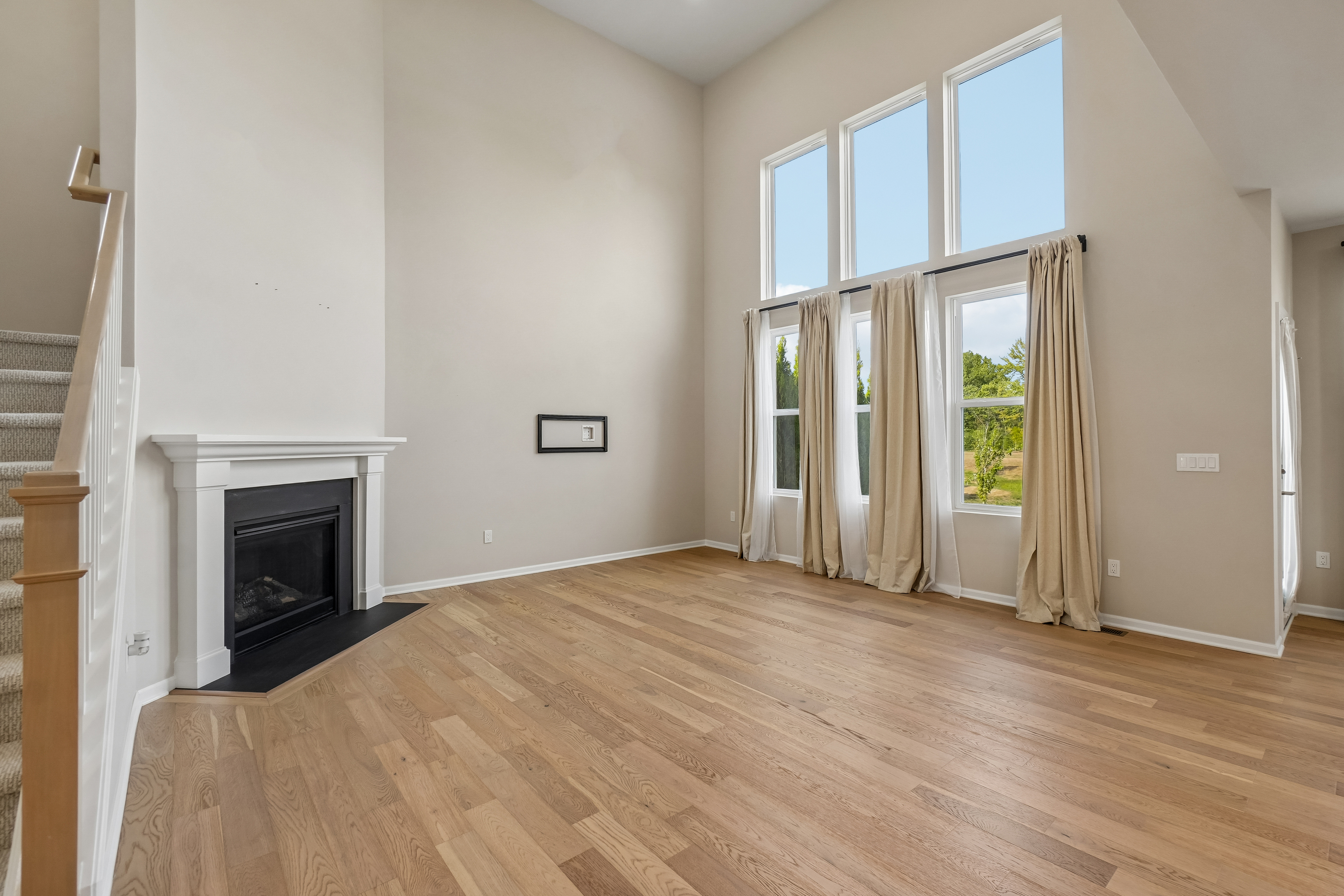 Photo 12 of 61 of 20942 Torbay Dr, Northville, MI