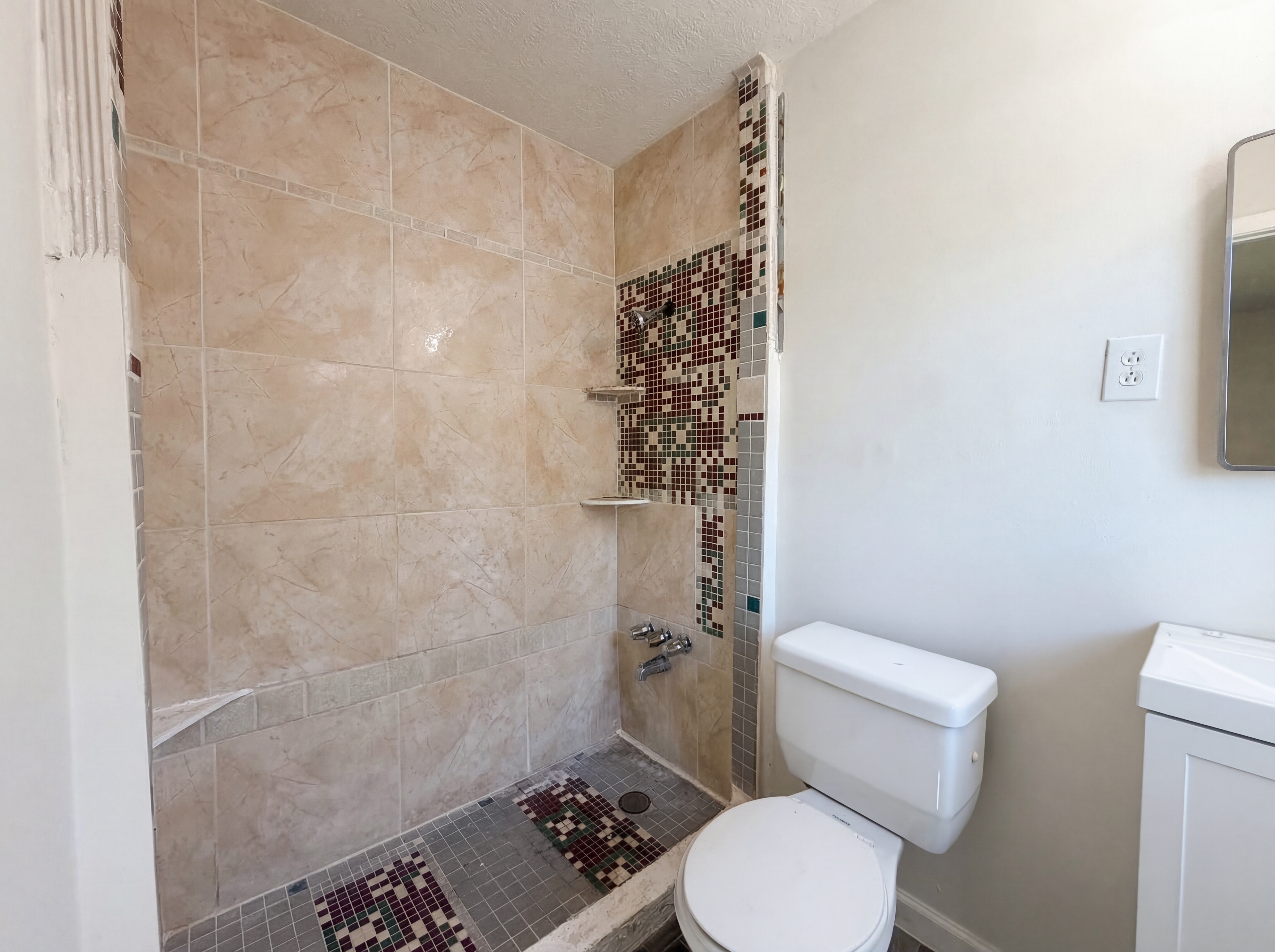 Photo 16 of 18 of 6023 Winterhaven Dr, Houston, TX