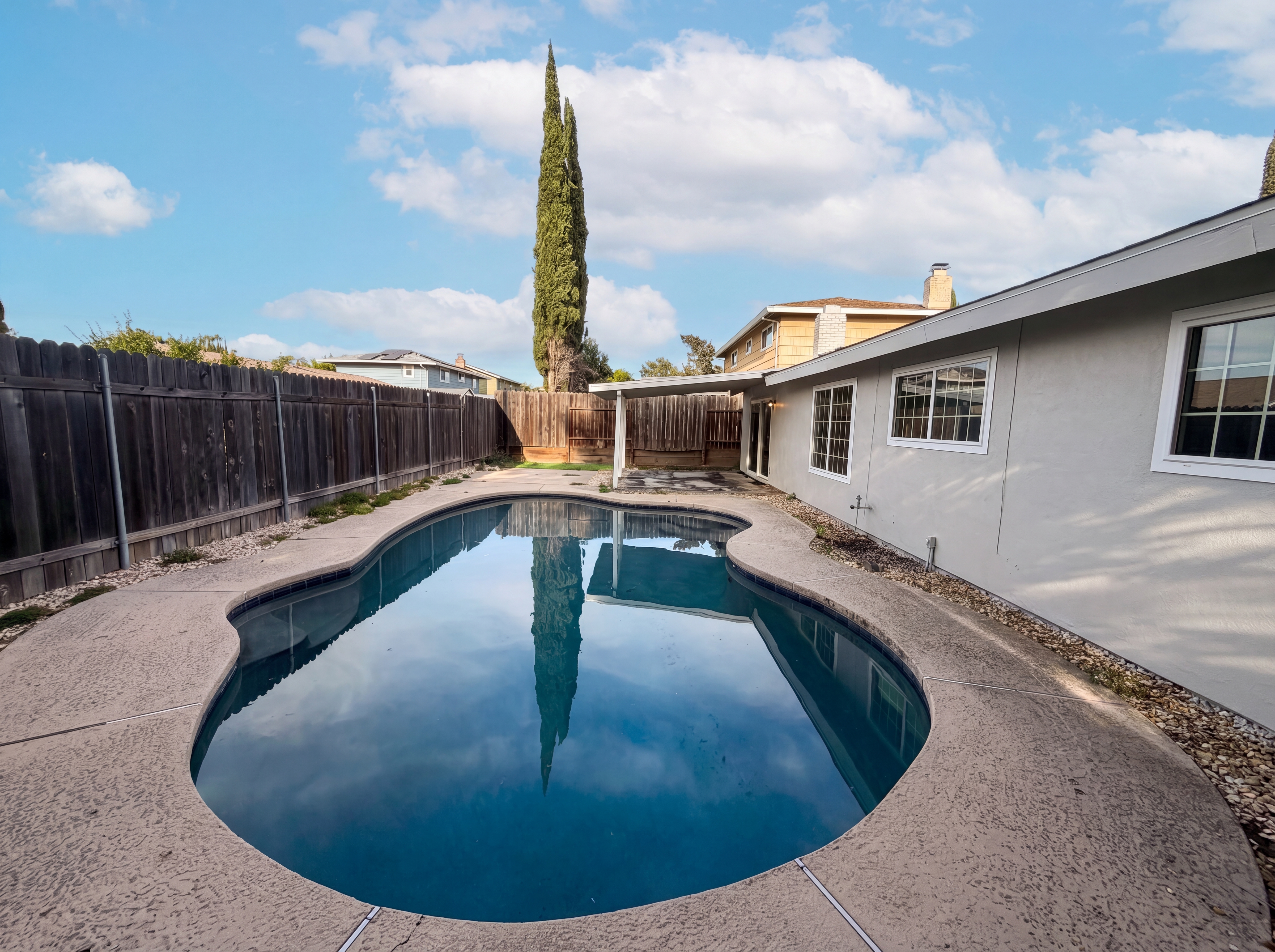 Photo 5 of 28 of 6840 Oaklawn Way, Fair Oaks, CA