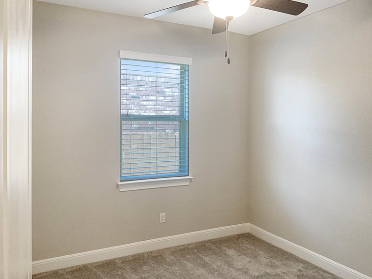 Photo 18 of 25 - 2645 Enza Dr, Round Rock, TX 78665