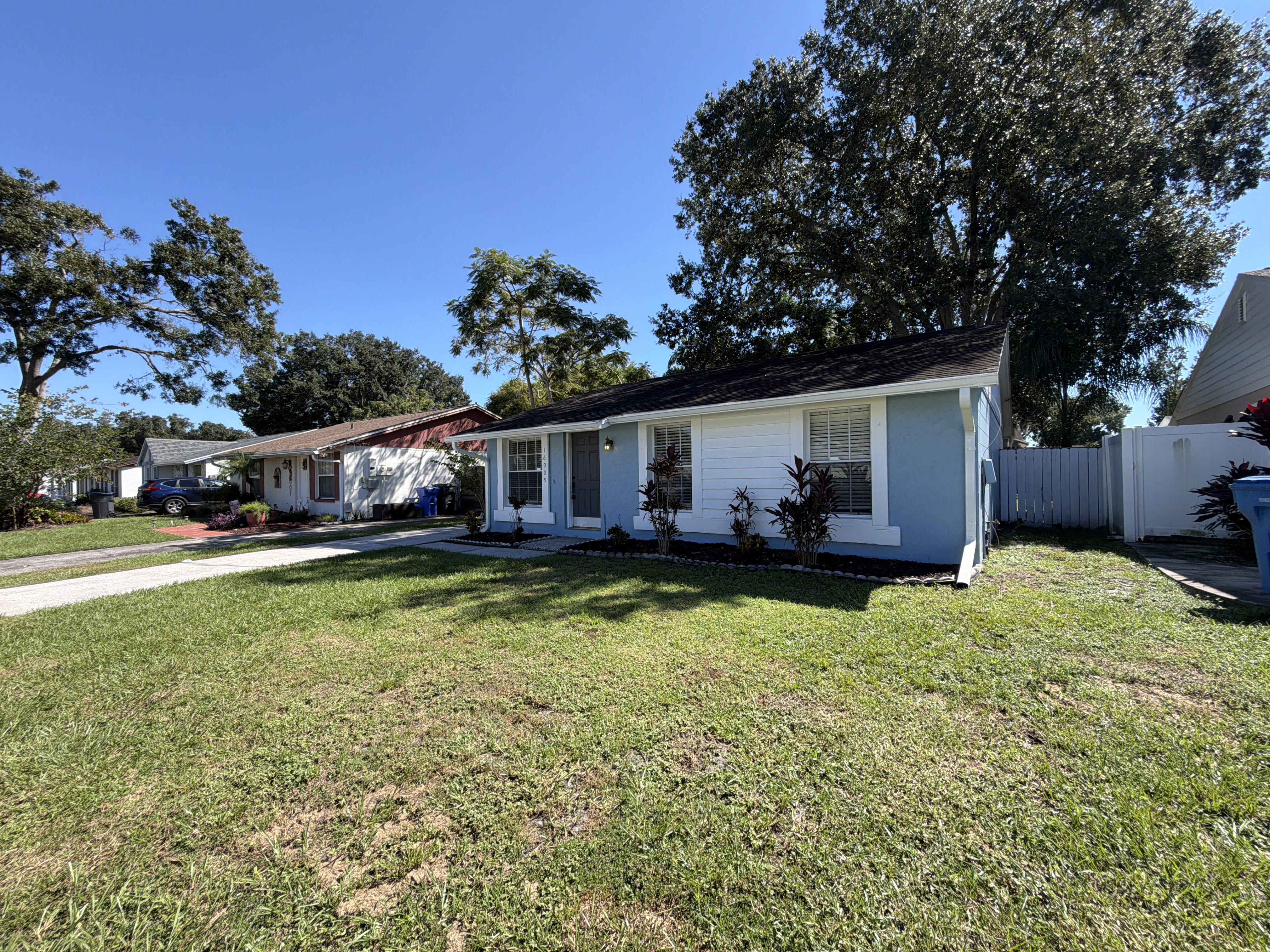 Photo 16 of 17 of 16005 Woodpine Dr, Tampa, FL