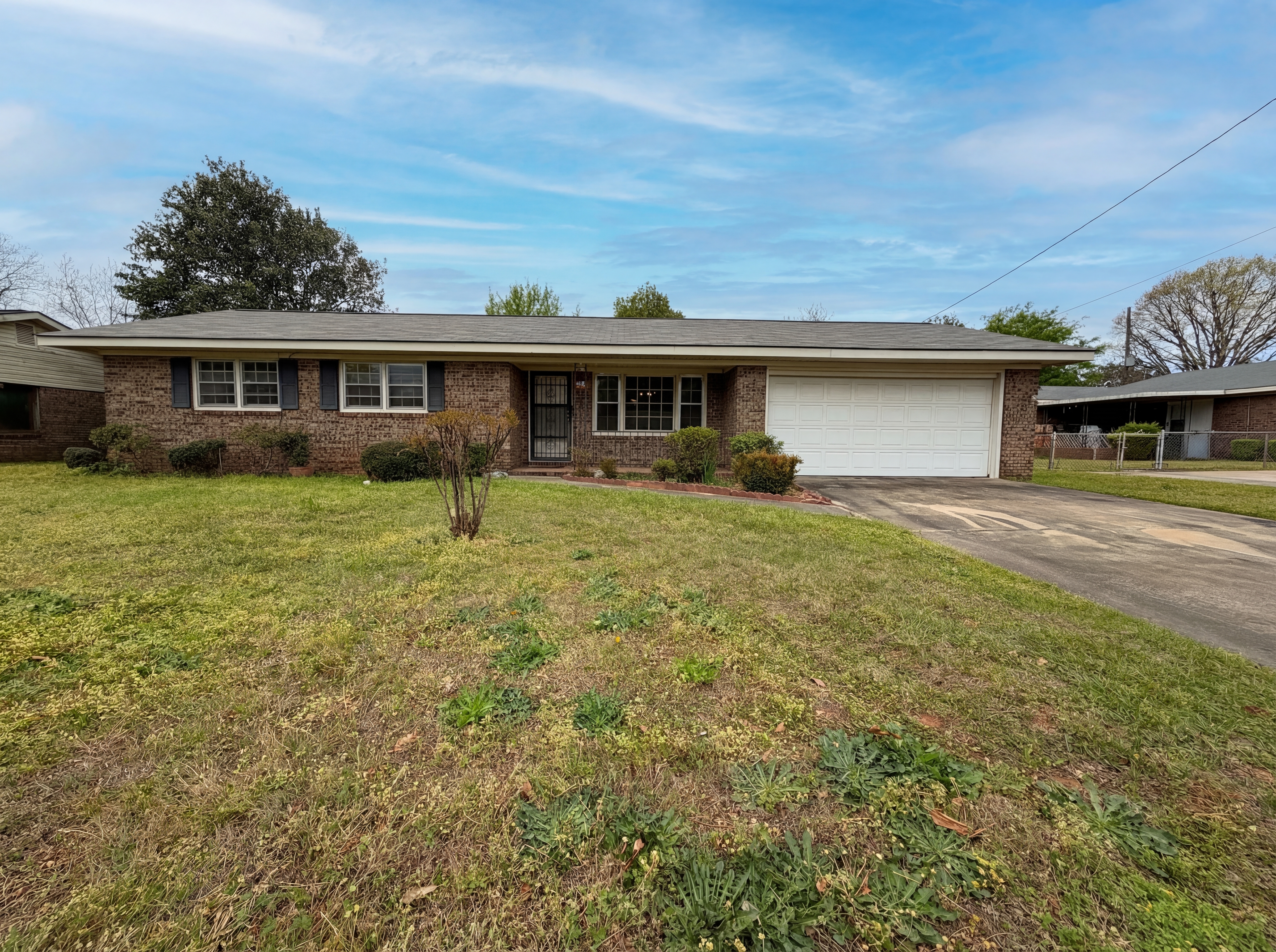 Photo 6 of 28 of 214 Cornell Dr, Warner Robins, GA