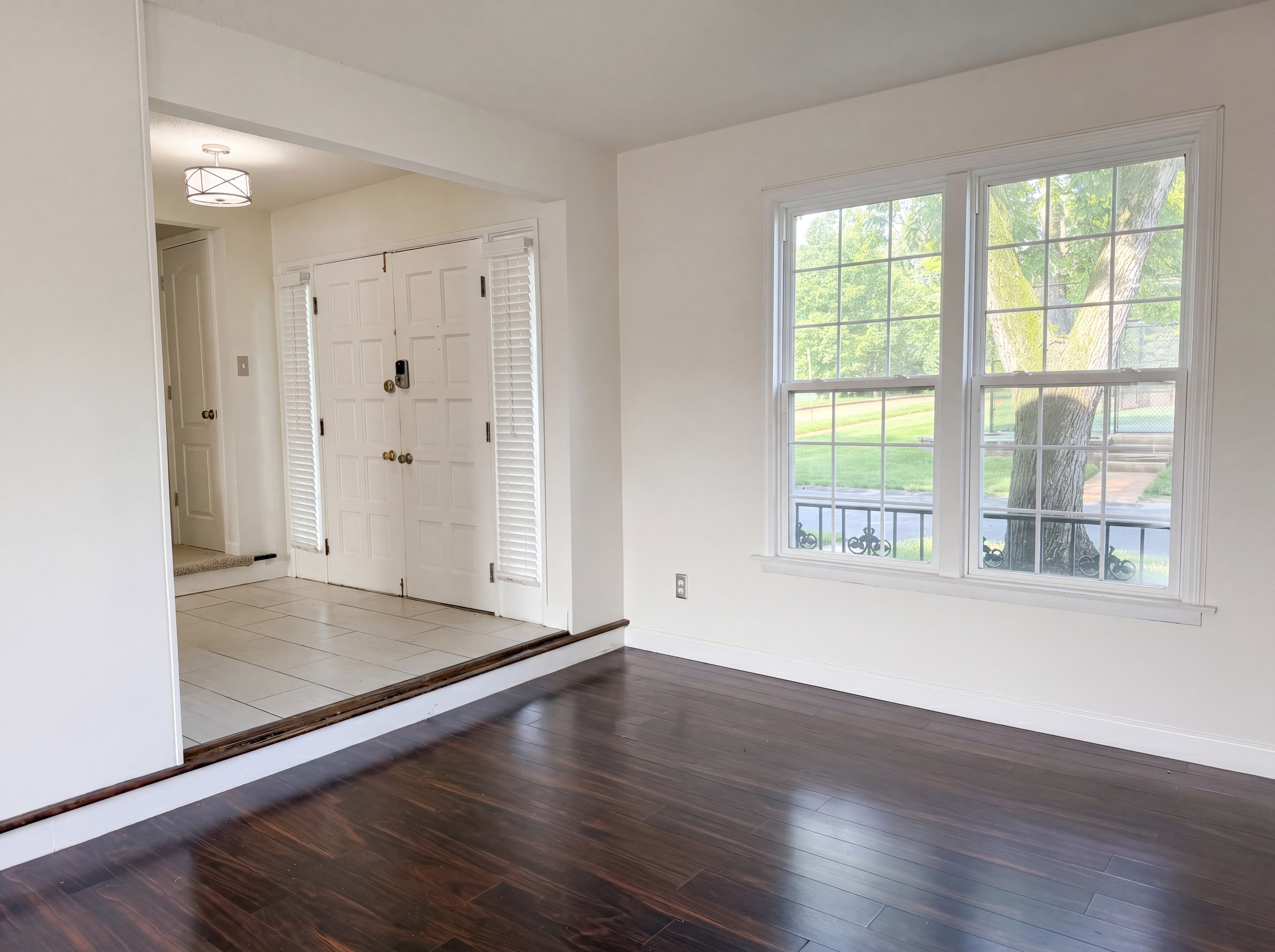 Photo 3 of 24 of 13451 Land O Woods Dr, Saint Louis, MO