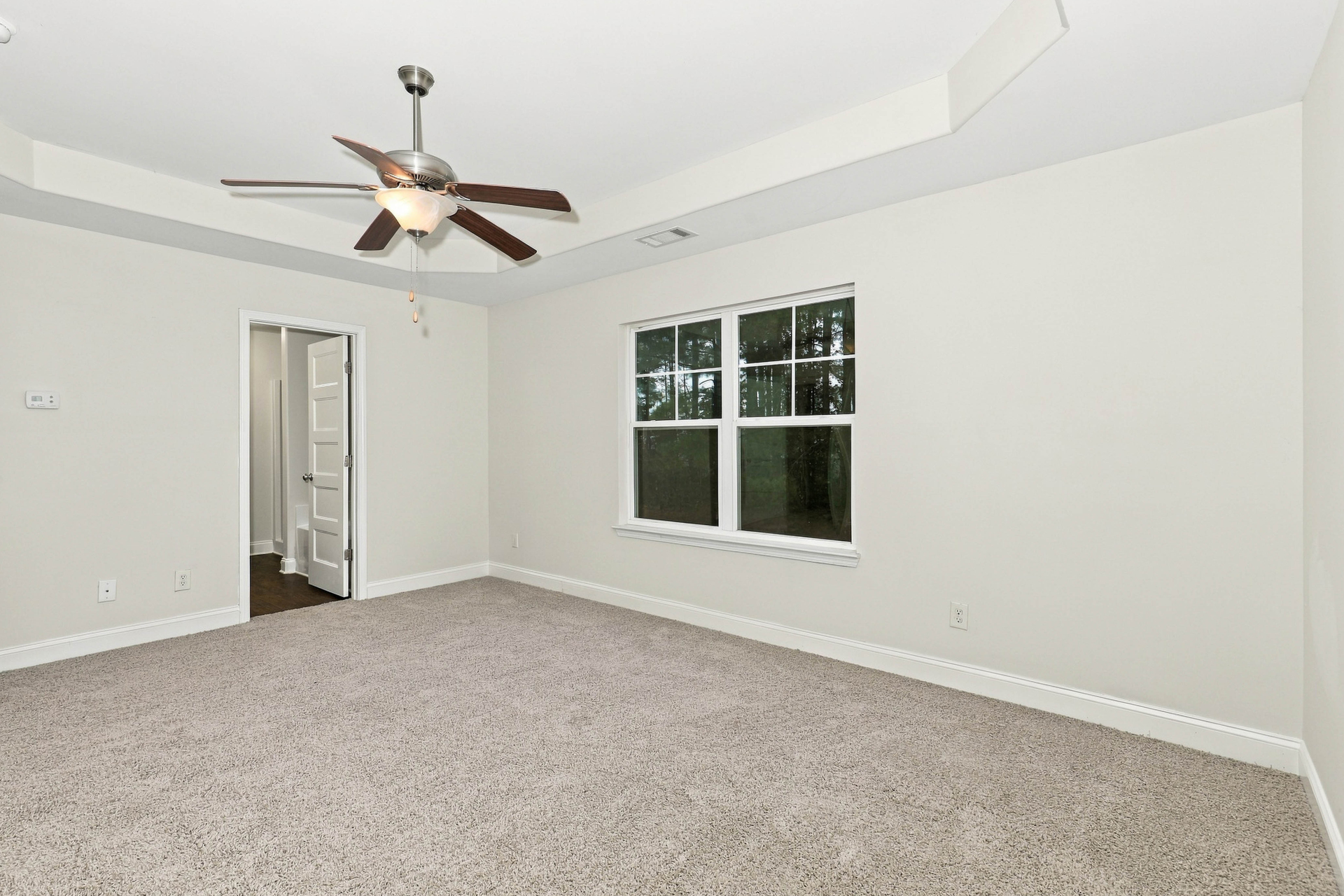 Photo 10 of 18 of 210 Glenview Trl, Griffin, GA