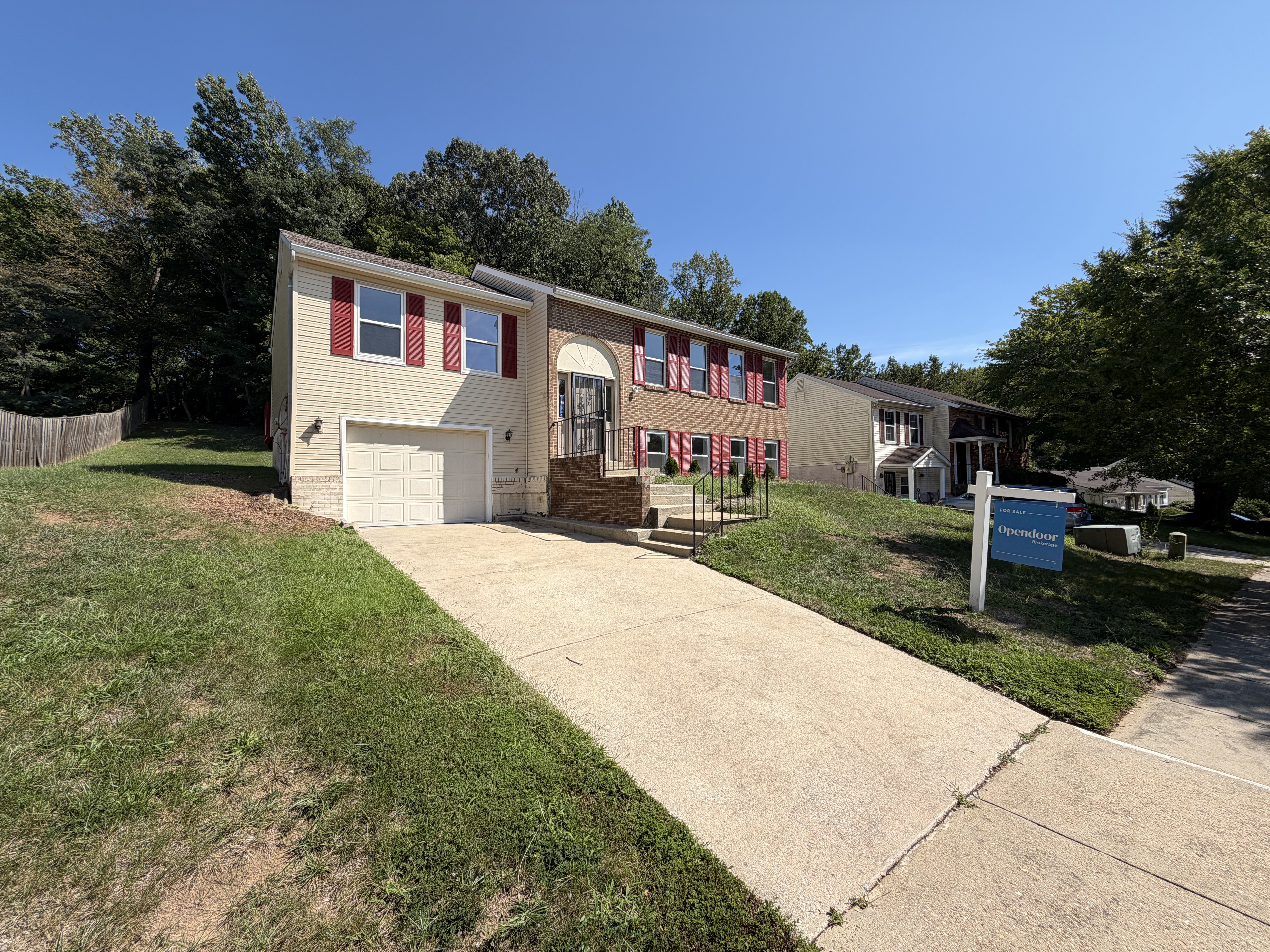 Photo 38 of 40 of 12708 Lampton Ln, Fort Washington, MD