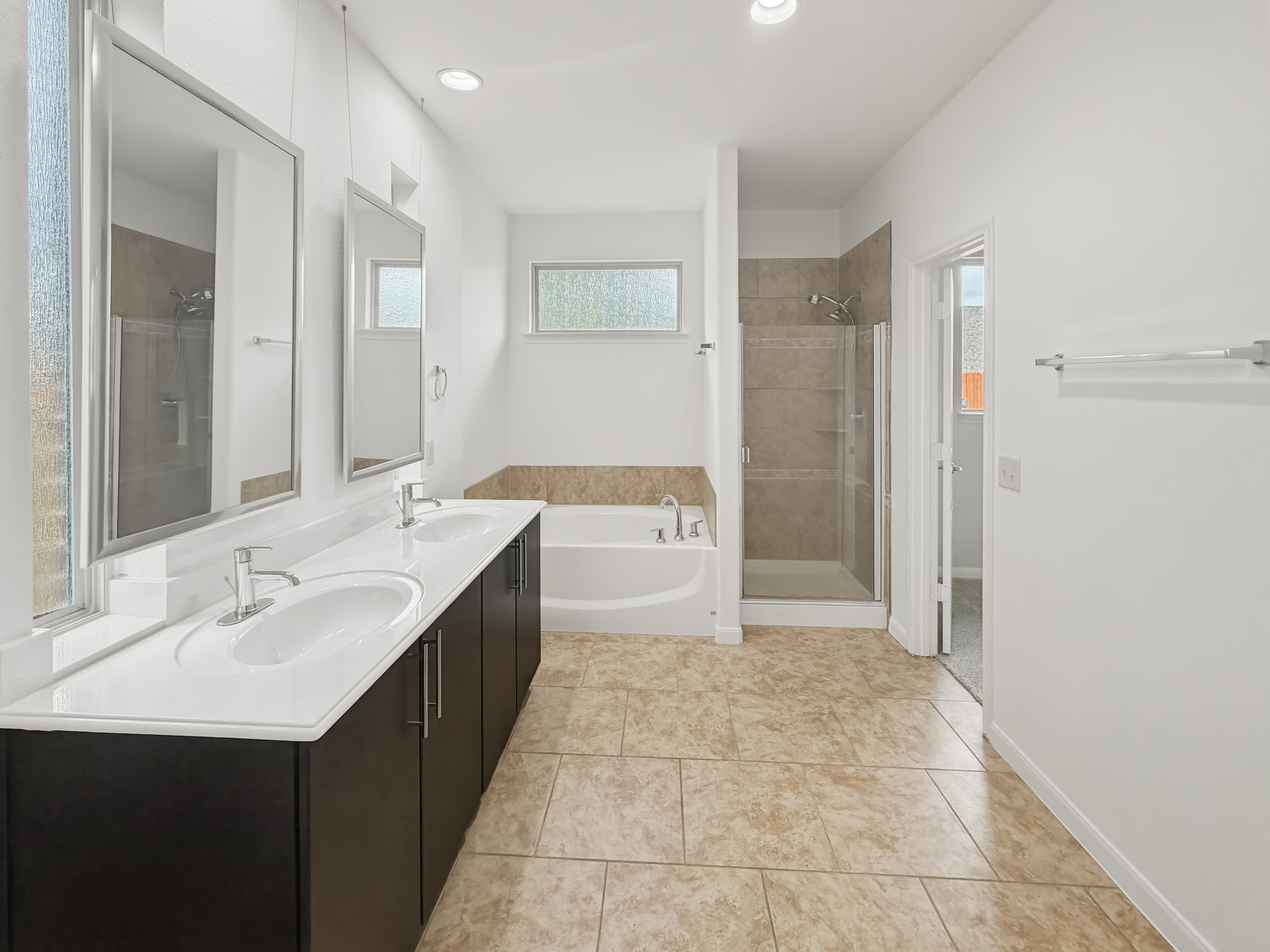 Photo 6 of 22 of 4272 Summersweet Ln, Fort Worth, TX