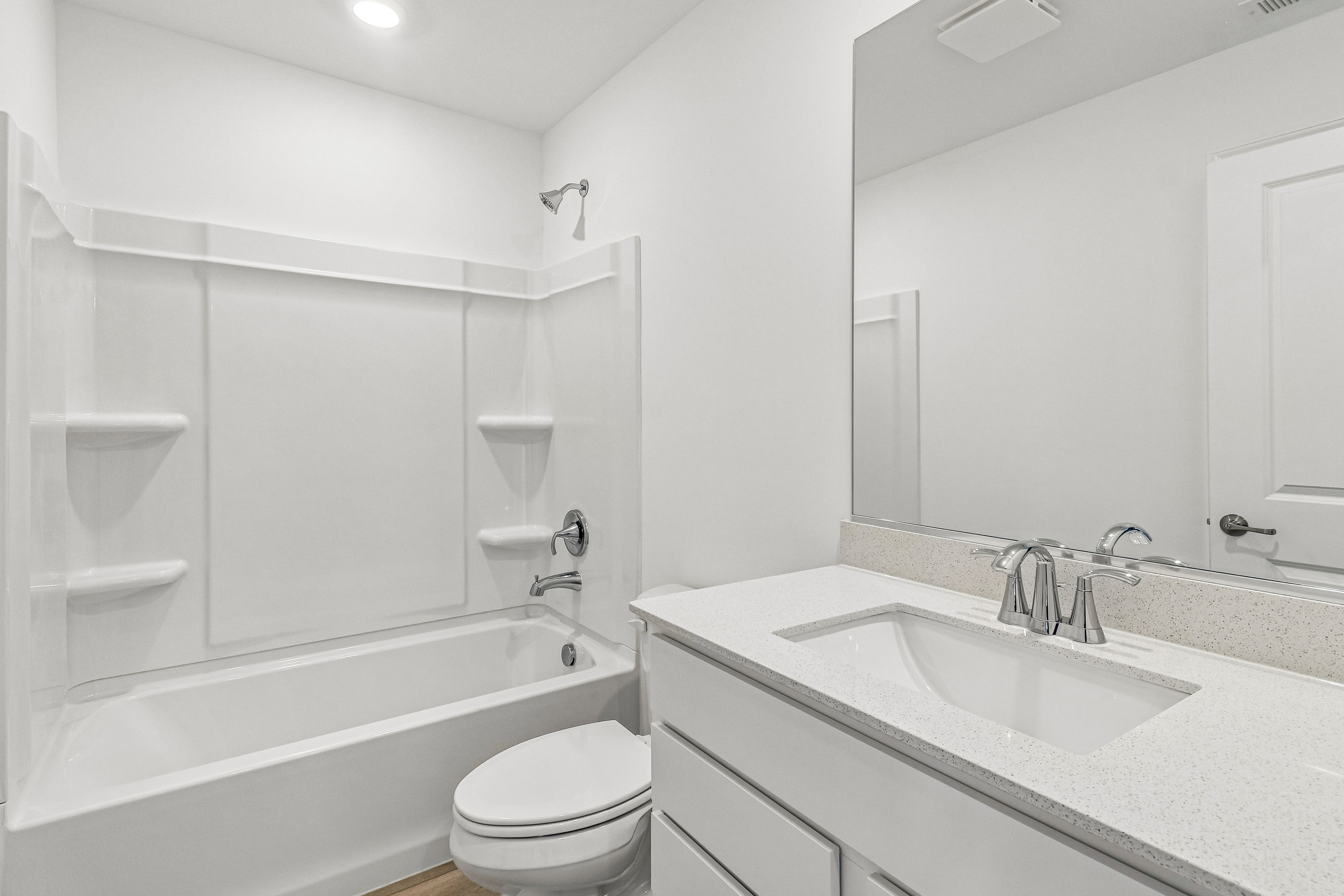 Photo 19 of 29 of 649 Cassia Ct, Crystal Lake, IL