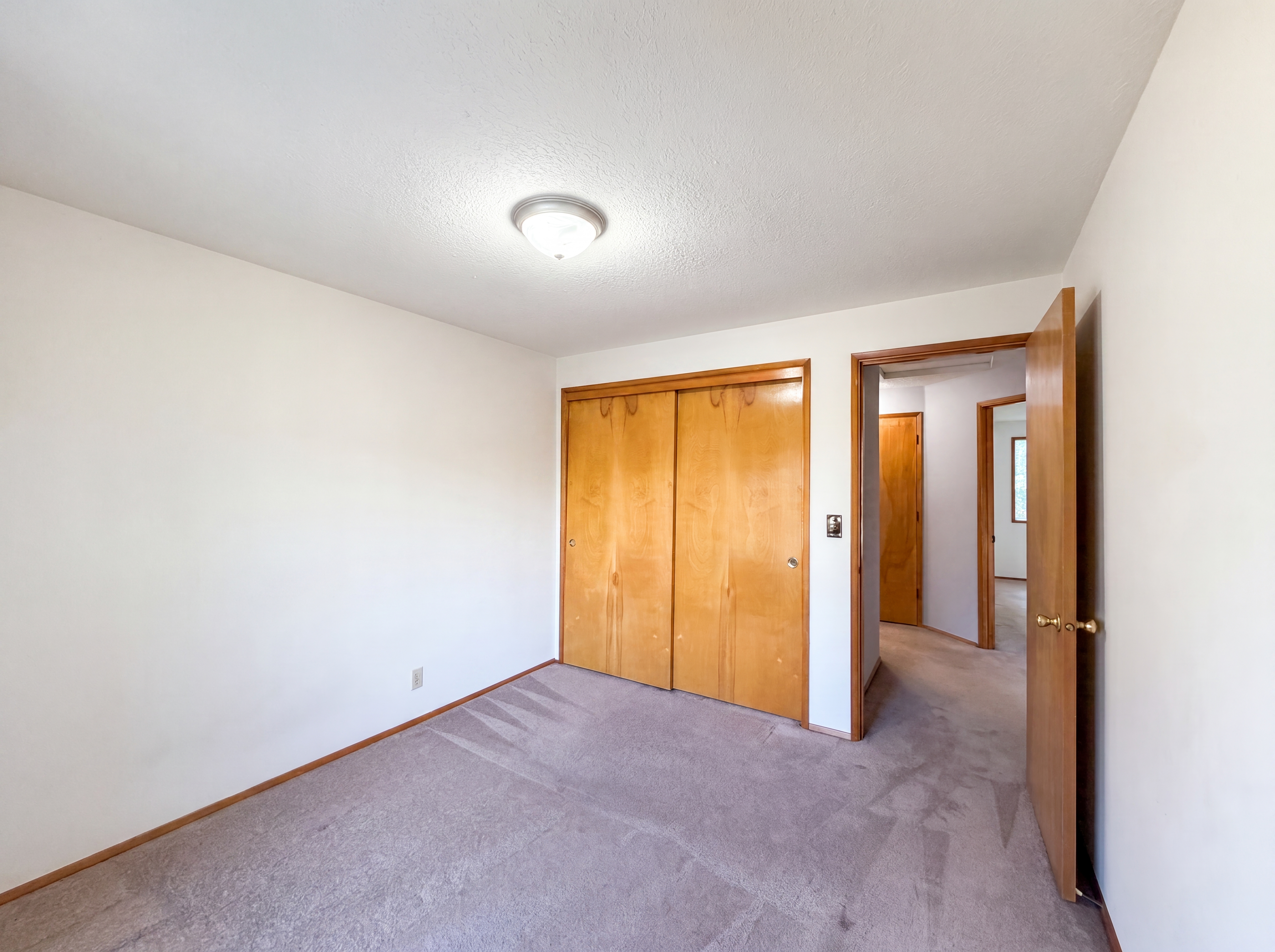 Photo 10 of 18 of 20860 SW Parker Ct, Beaverton, OR