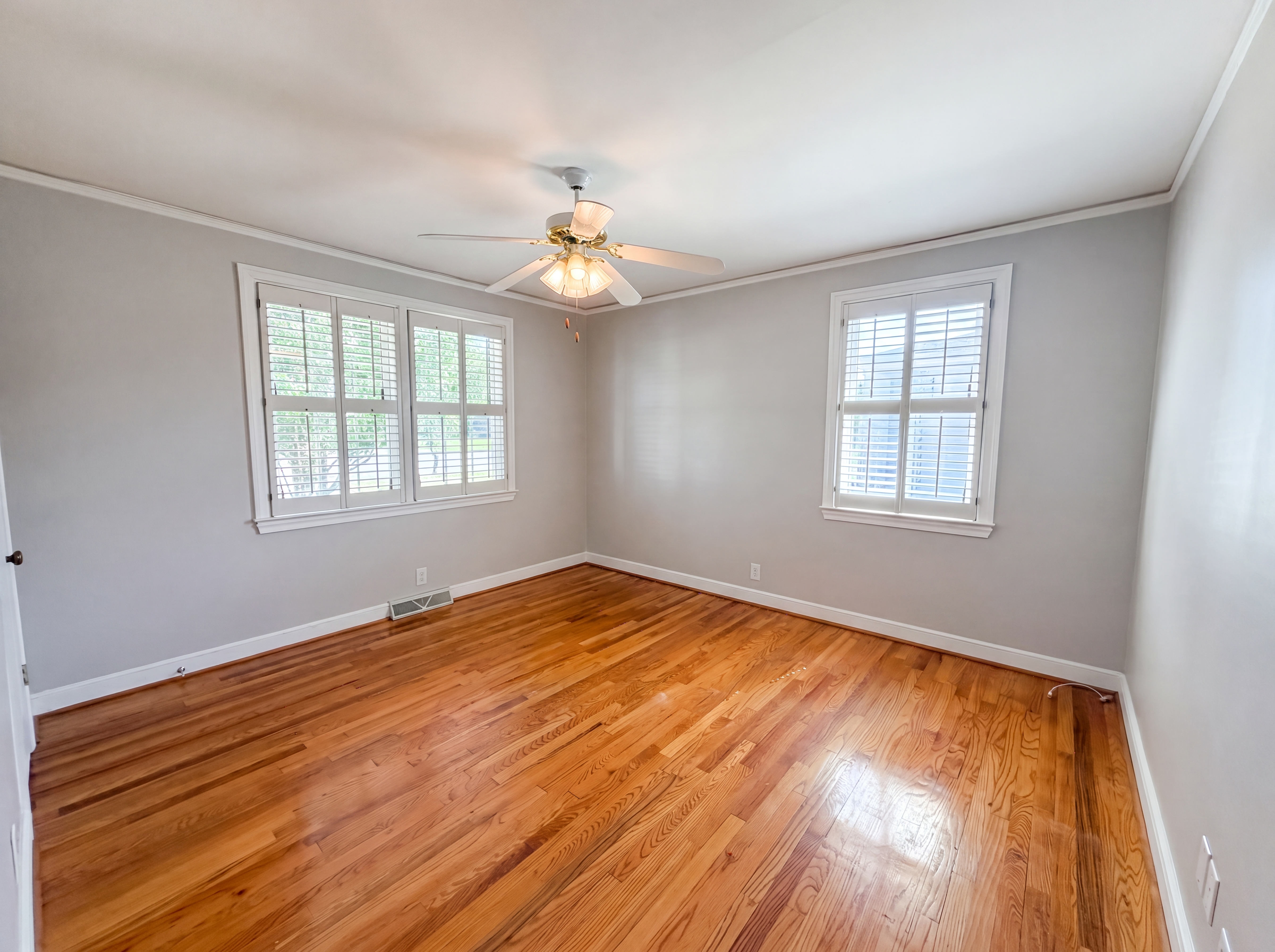 Photo 4 of 20 of 3006 Hilldale Rd, West Columbia, SC